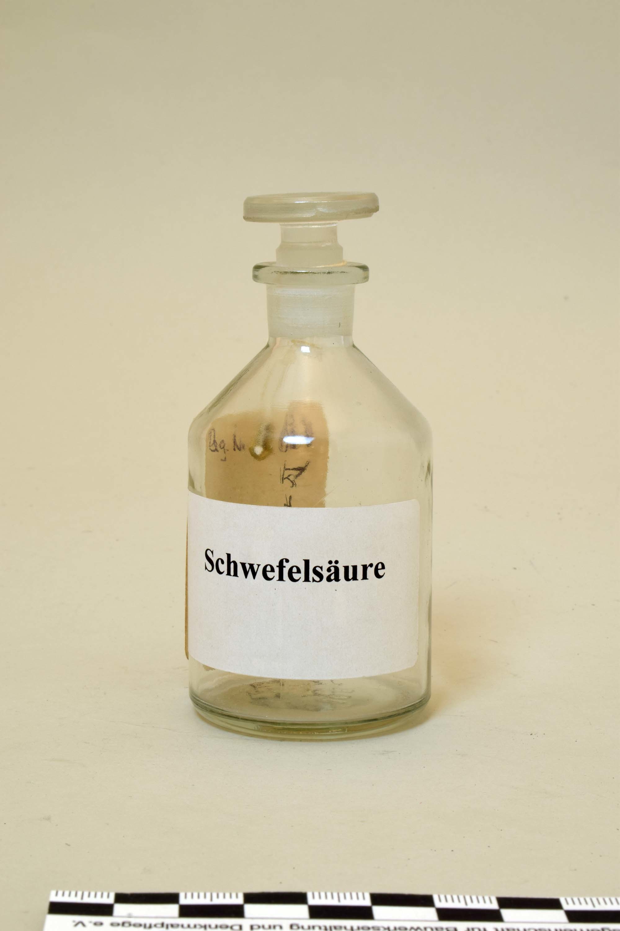 Laborflasche "Schwefelsäure" (Heimatmuseum Dohna CC BY-NC-SA)