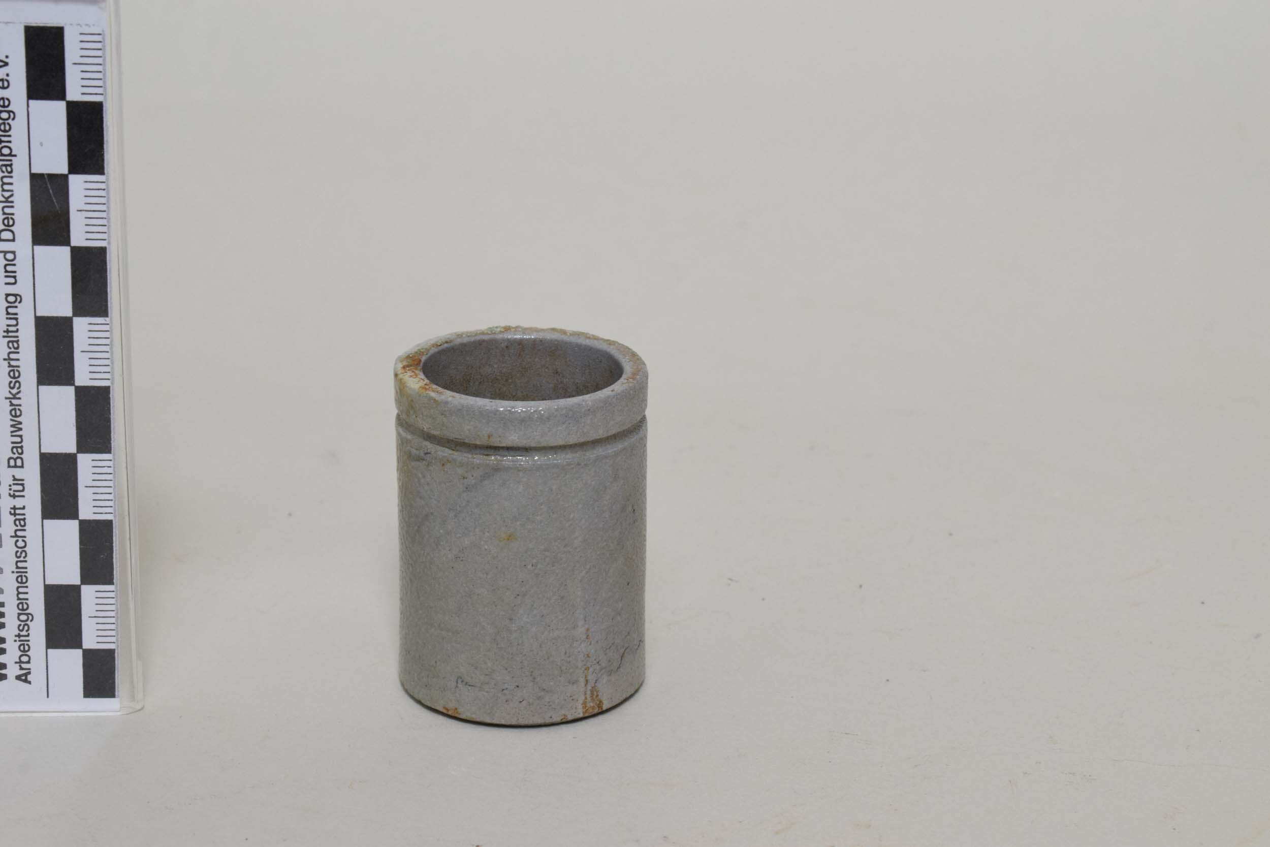 Salbenkruke ohne Verschluss, 20 ml (Heimatmuseum Dohna CC BY-NC-SA)