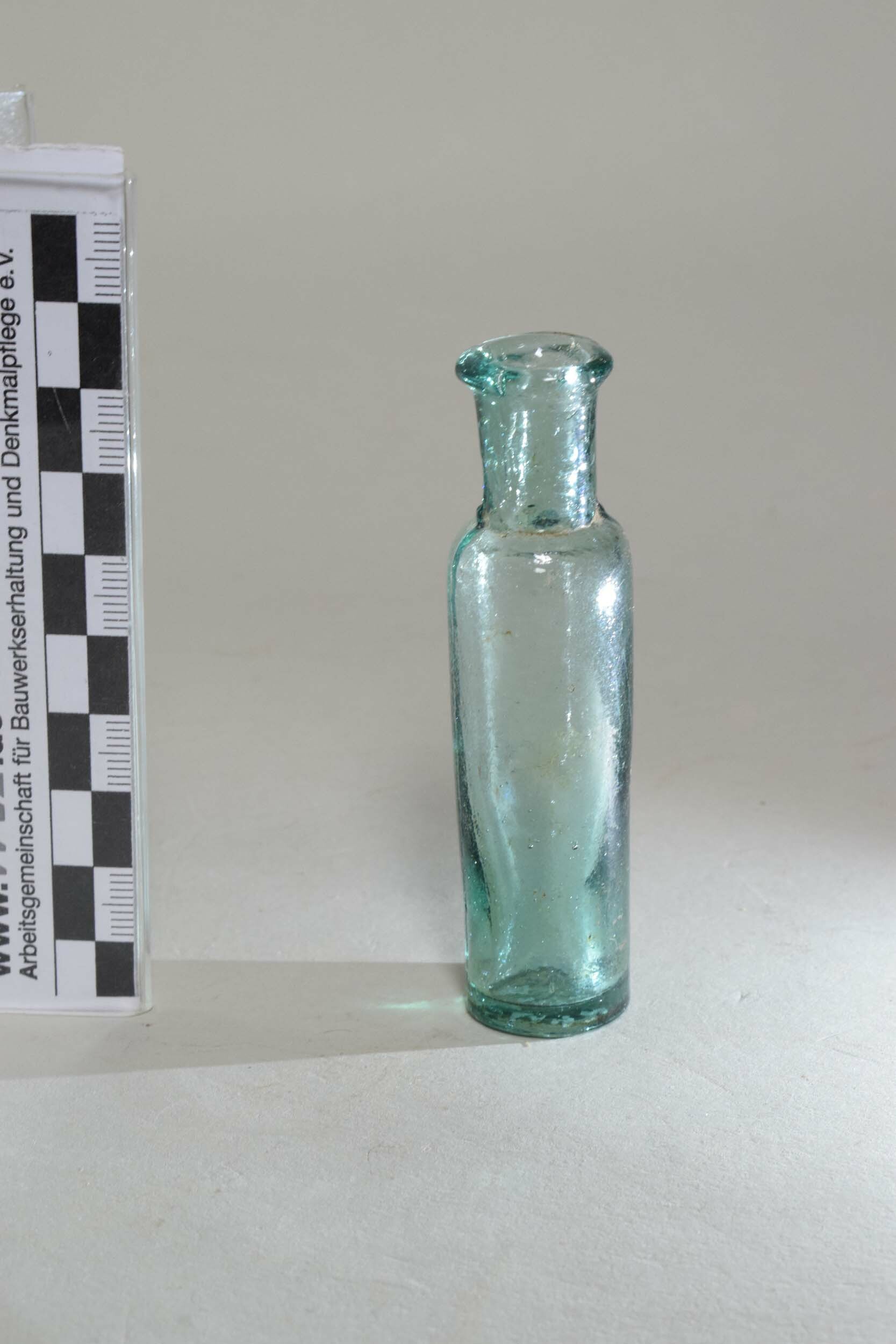 Tropfflasche (ohne Verschluss) (Heimatmuseum Dohna CC BY-NC-SA)