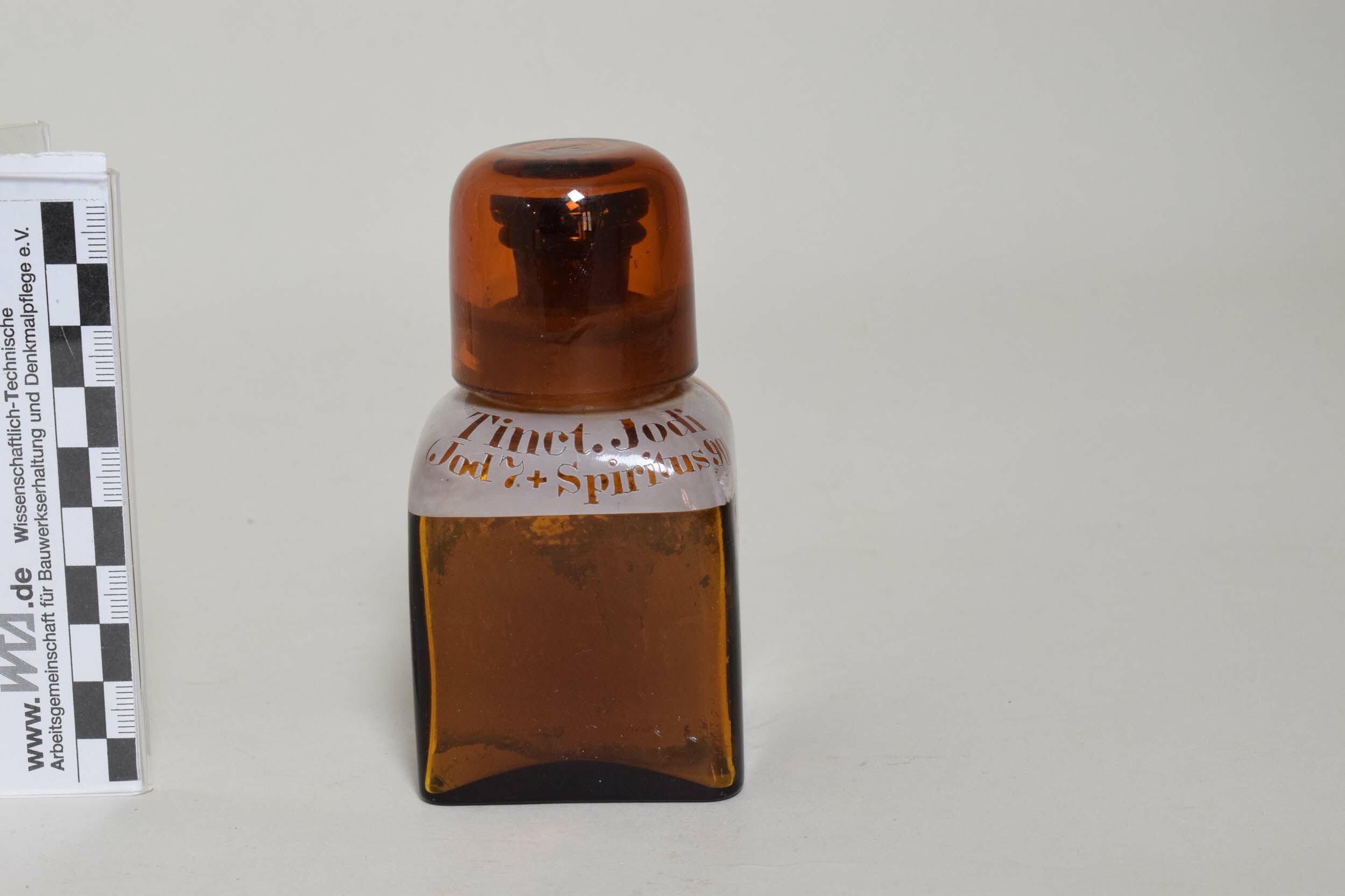 Apothekenflasche "Tinct. Jodi" (Jod-Tinktur) (Heimatmuseum Dohna CC BY-NC-SA)
