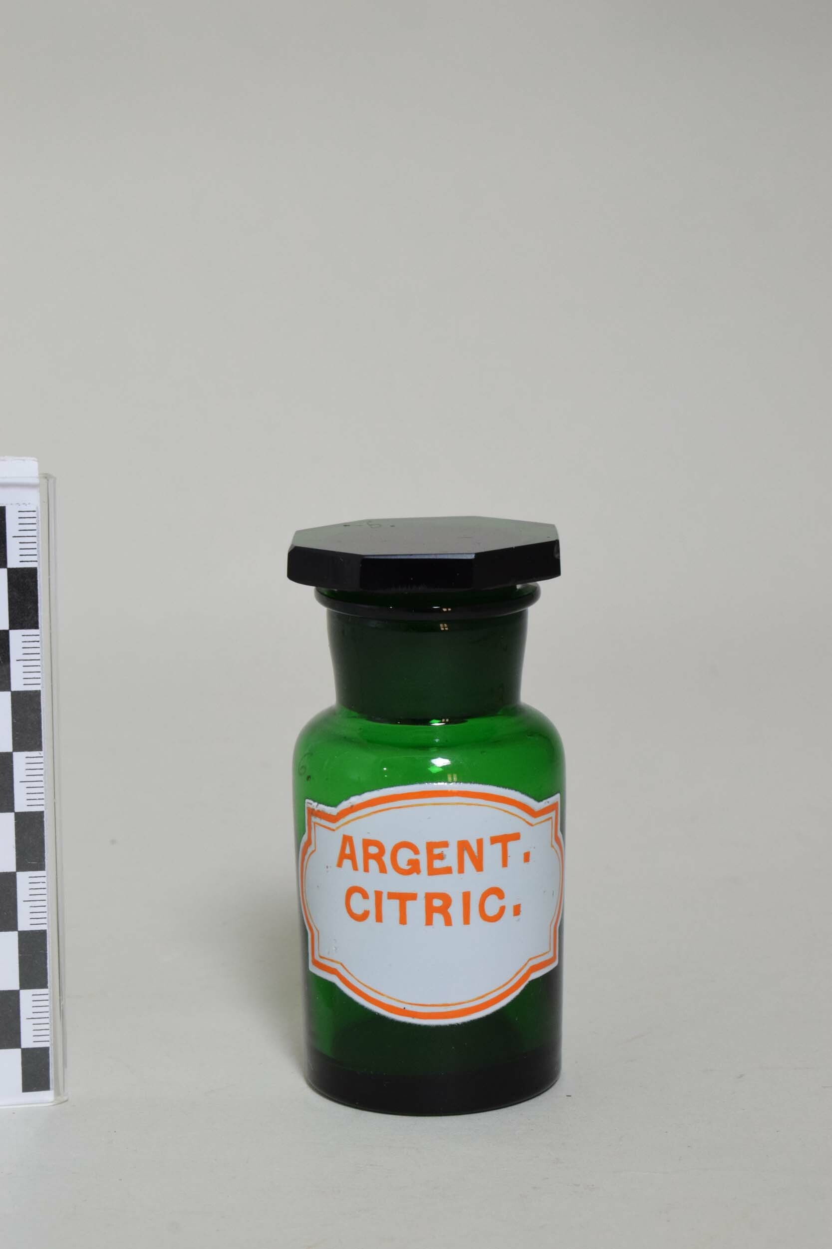 Apothekenflasche "ARGENT. CITRIC." (Itrol) (Heimatmuseum Dohna CC BY-NC-SA)