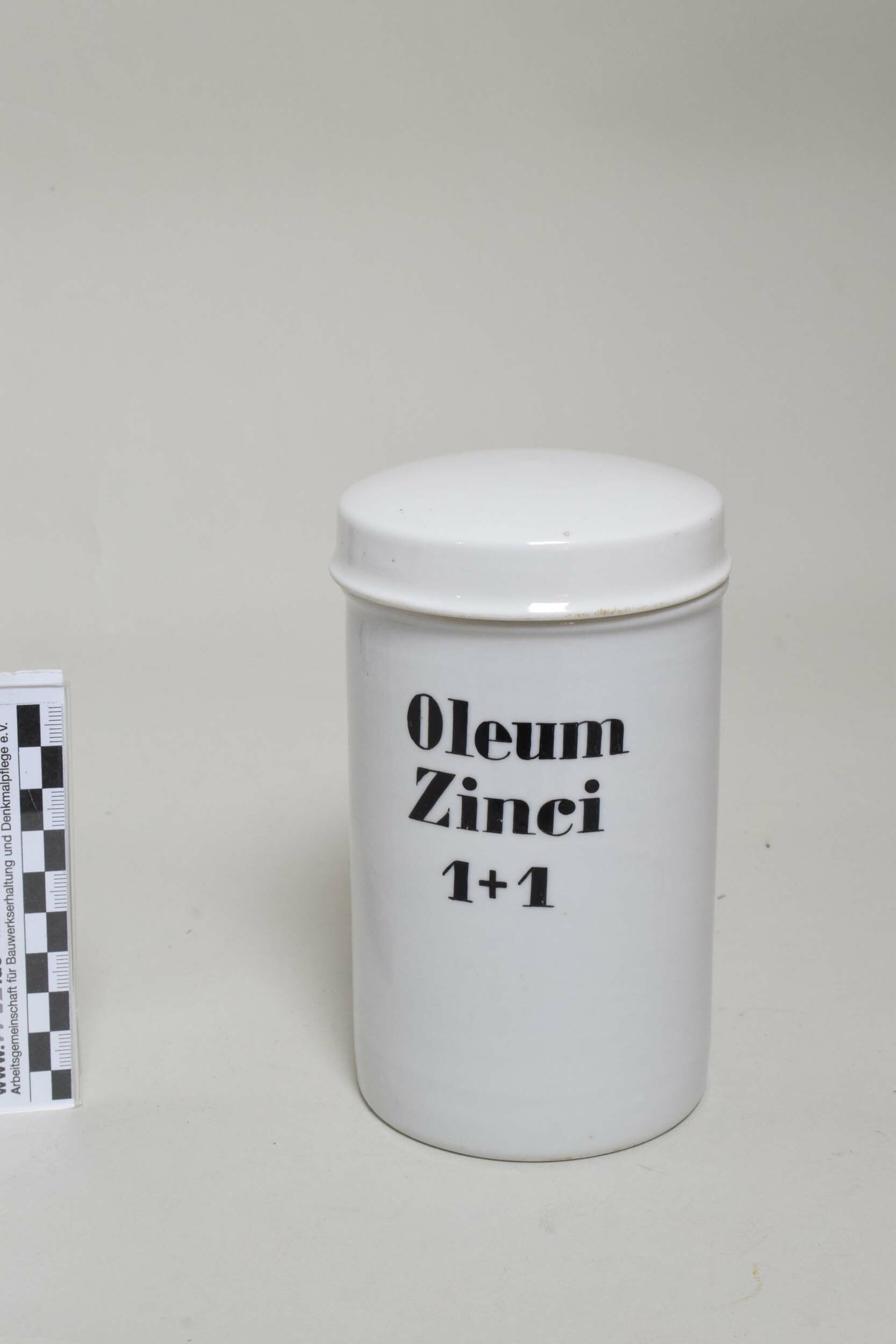 Arzneimitteldose "Oleum Zinci 1+1" (Heimatmuseum Dohna CC BY-NC-SA)