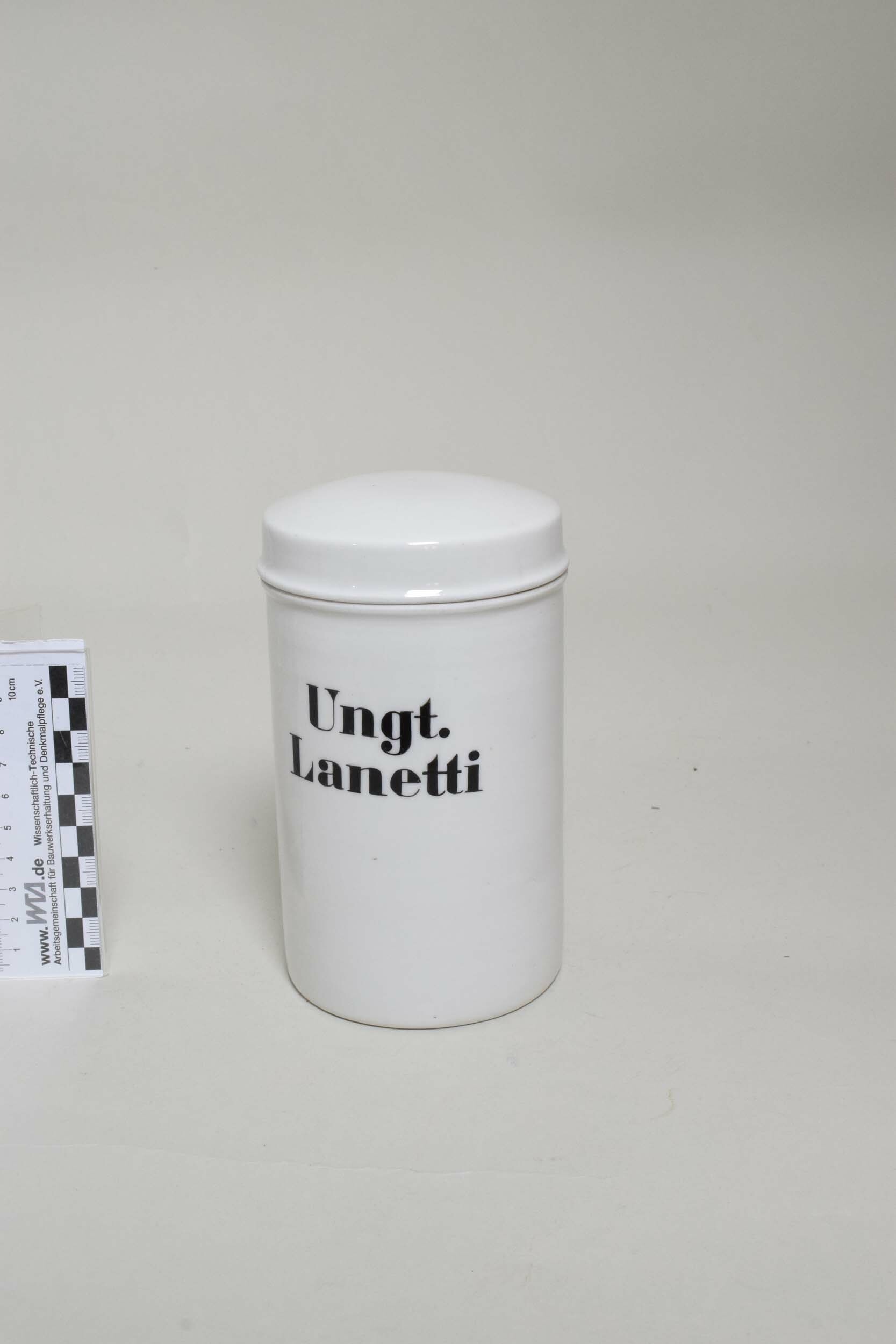 Arzneimitteldose "Ungt. Lanetti" (Heimatmuseum Dohna CC BY-NC-SA)