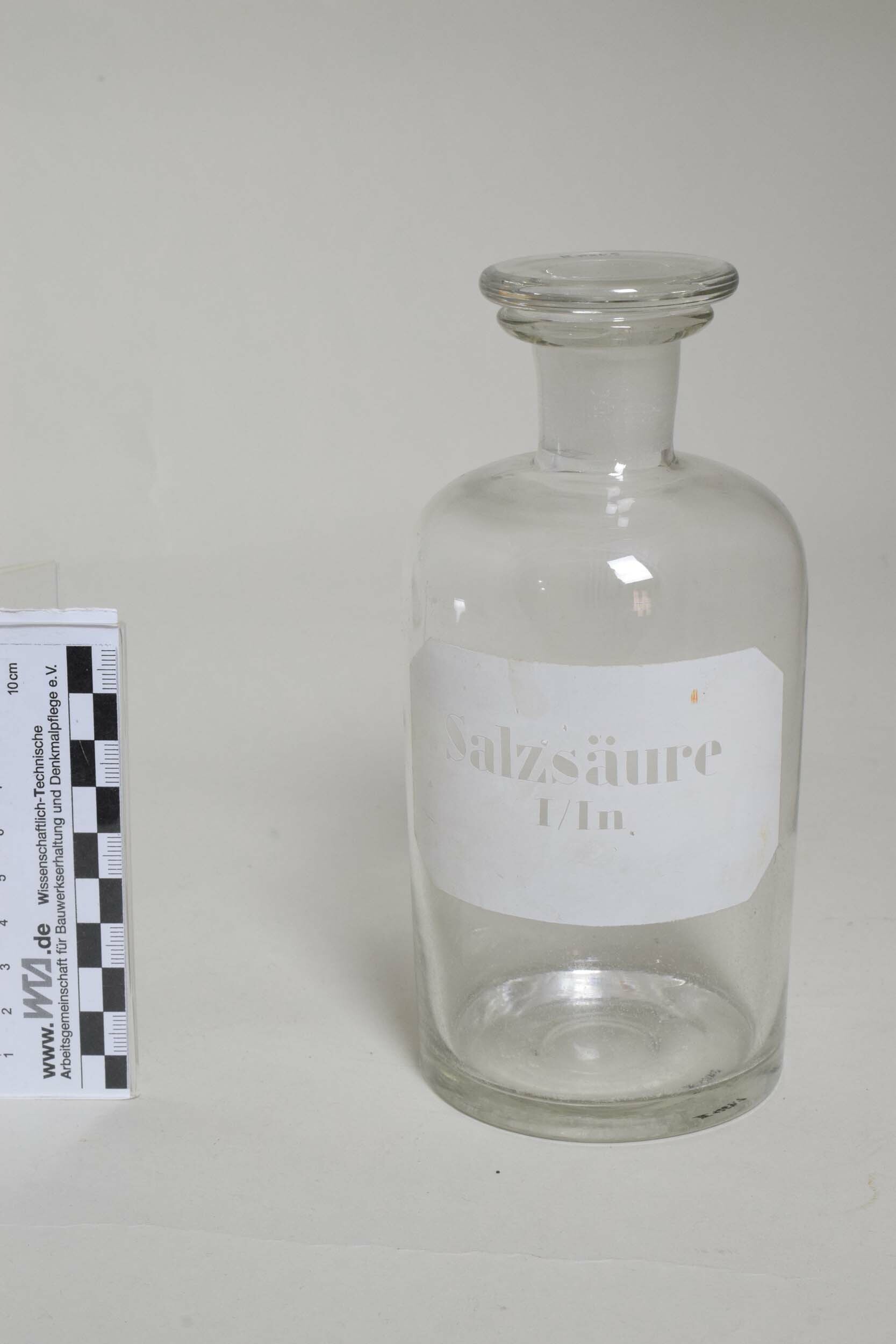 Apothekenflasche "Salzsäure 1/1n" (Heimatmuseum Dohna CC BY-NC-SA)