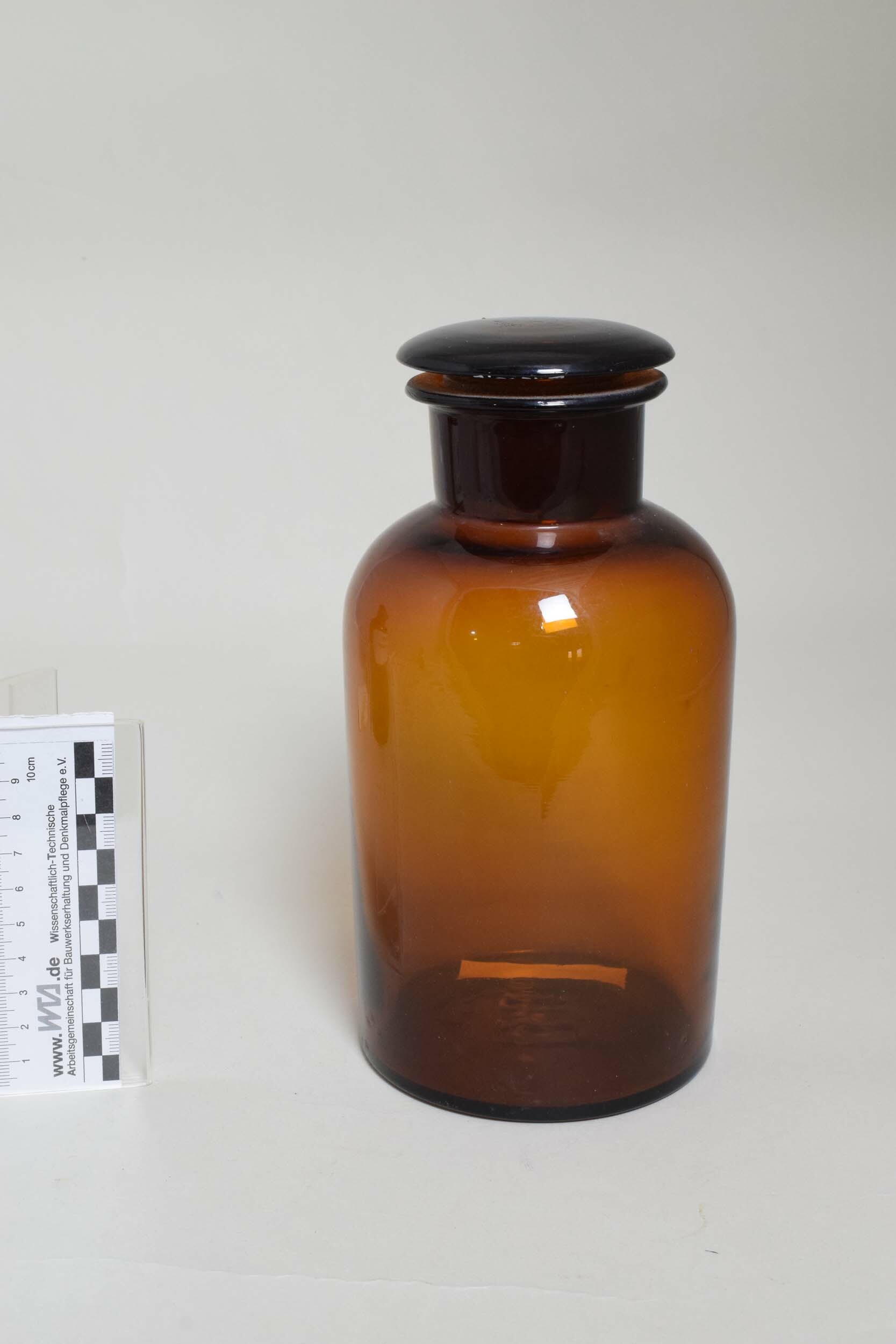 Apothekenflasche ohne Aufschrift (Heimatmuseum Dohna CC BY-NC-SA)