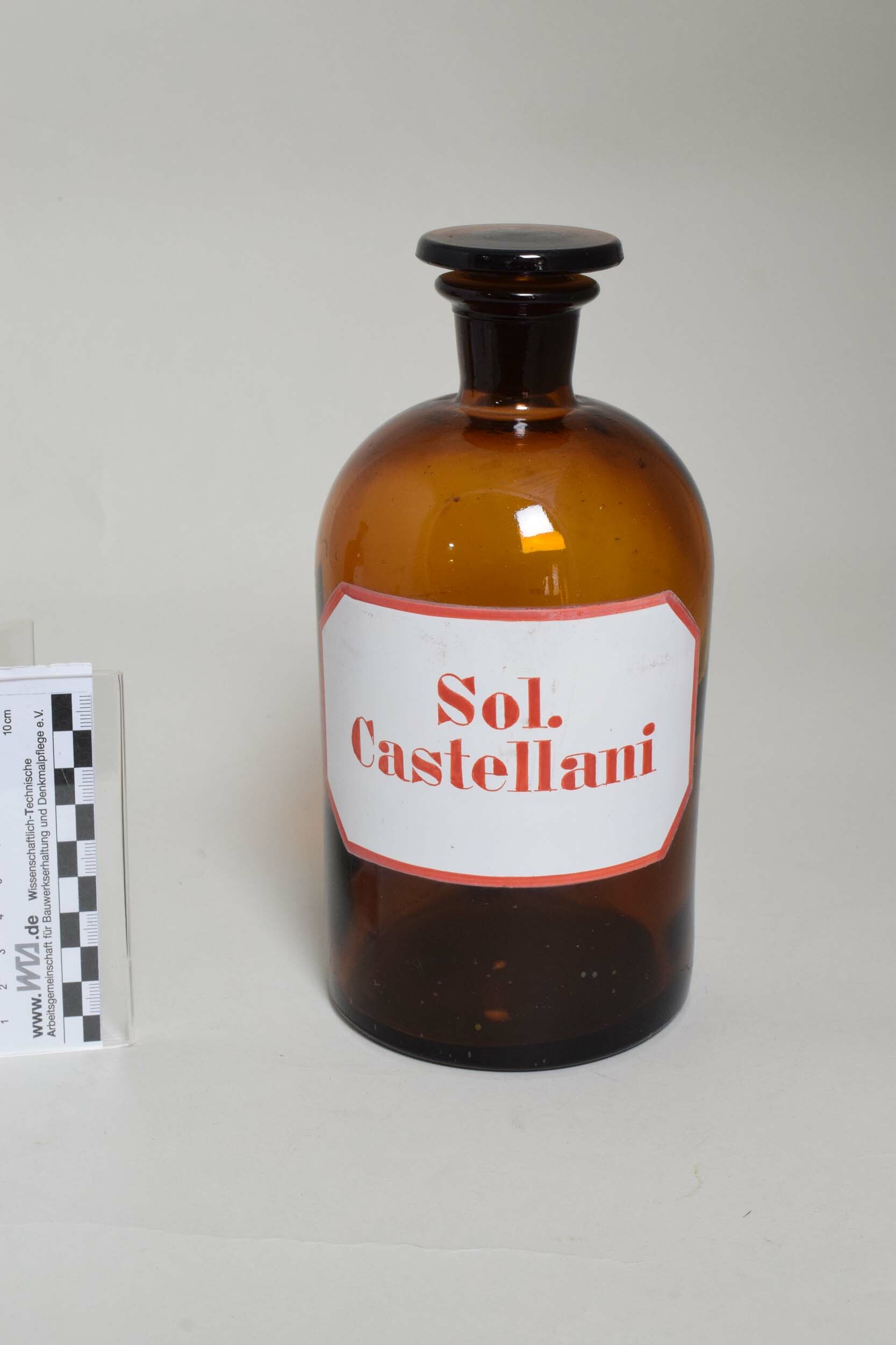 Apothekenflasche "Sol. Castellani" (Heimatmuseum Dohna CC BY-NC-SA)