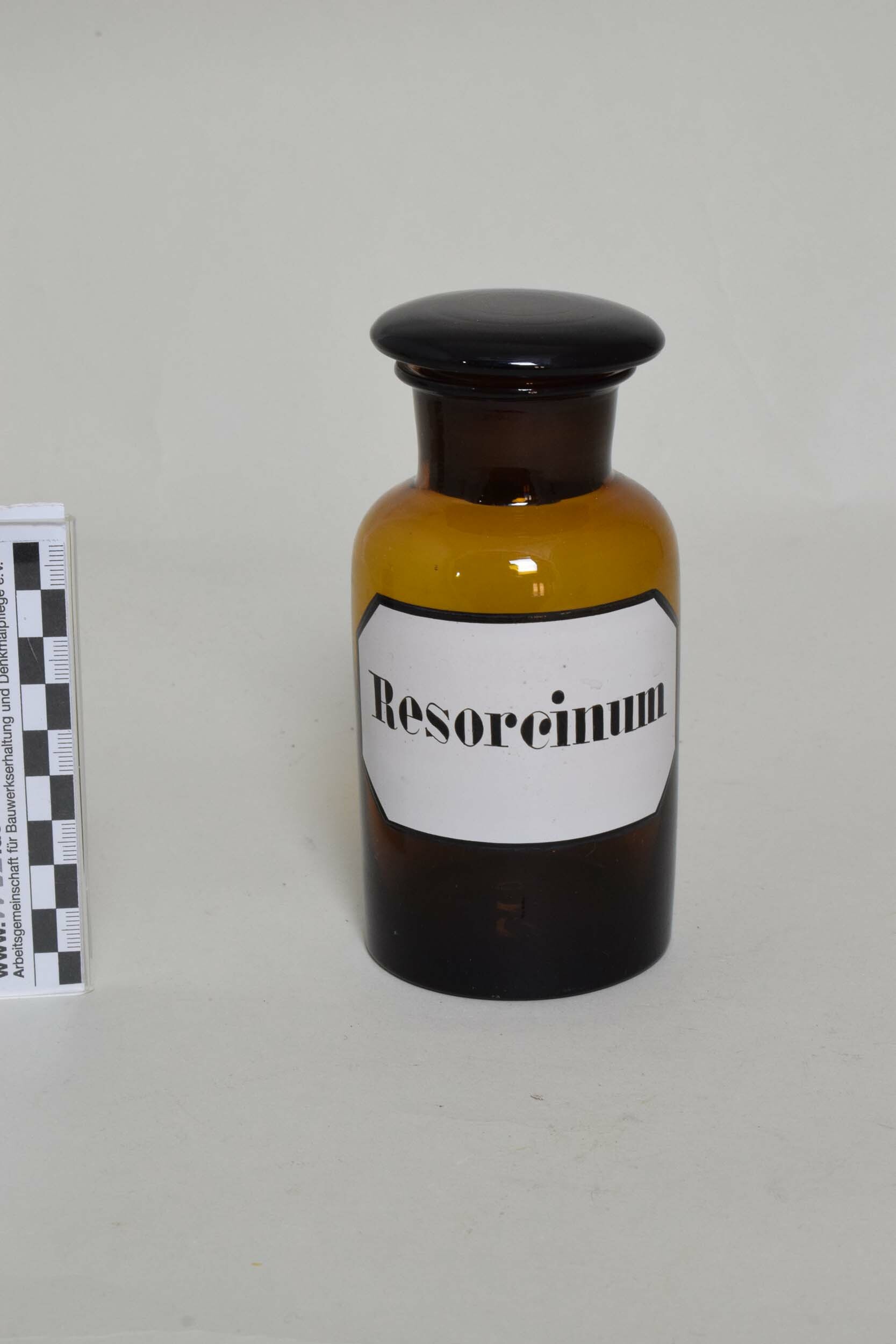 Apothekenflasche "Resorcinum" (Heimatmuseum Dohna CC BY-NC-SA)