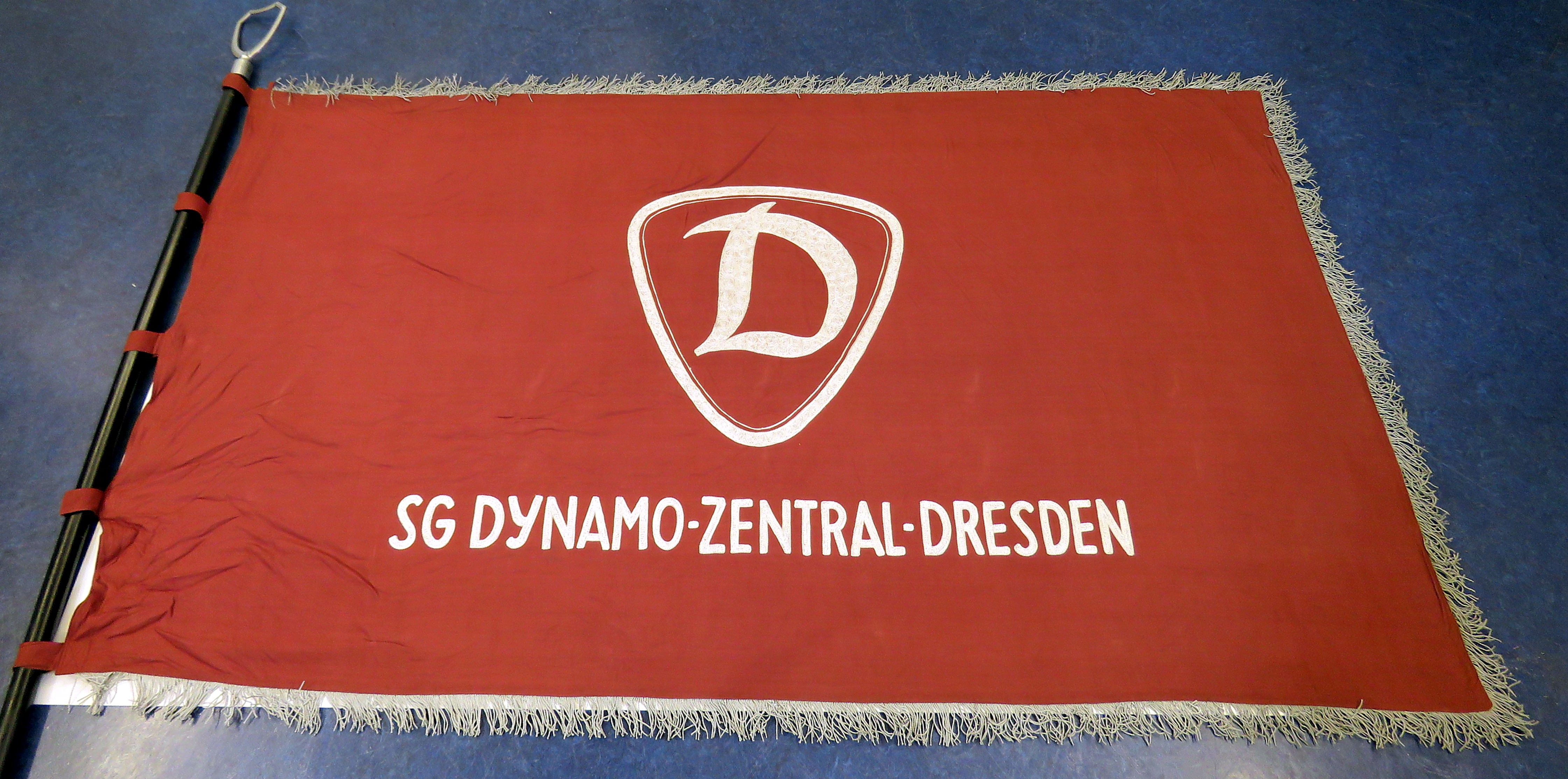 Fahne SG Dynamo Zentral Dresden (Polizeidirektion Dresden RR-F)