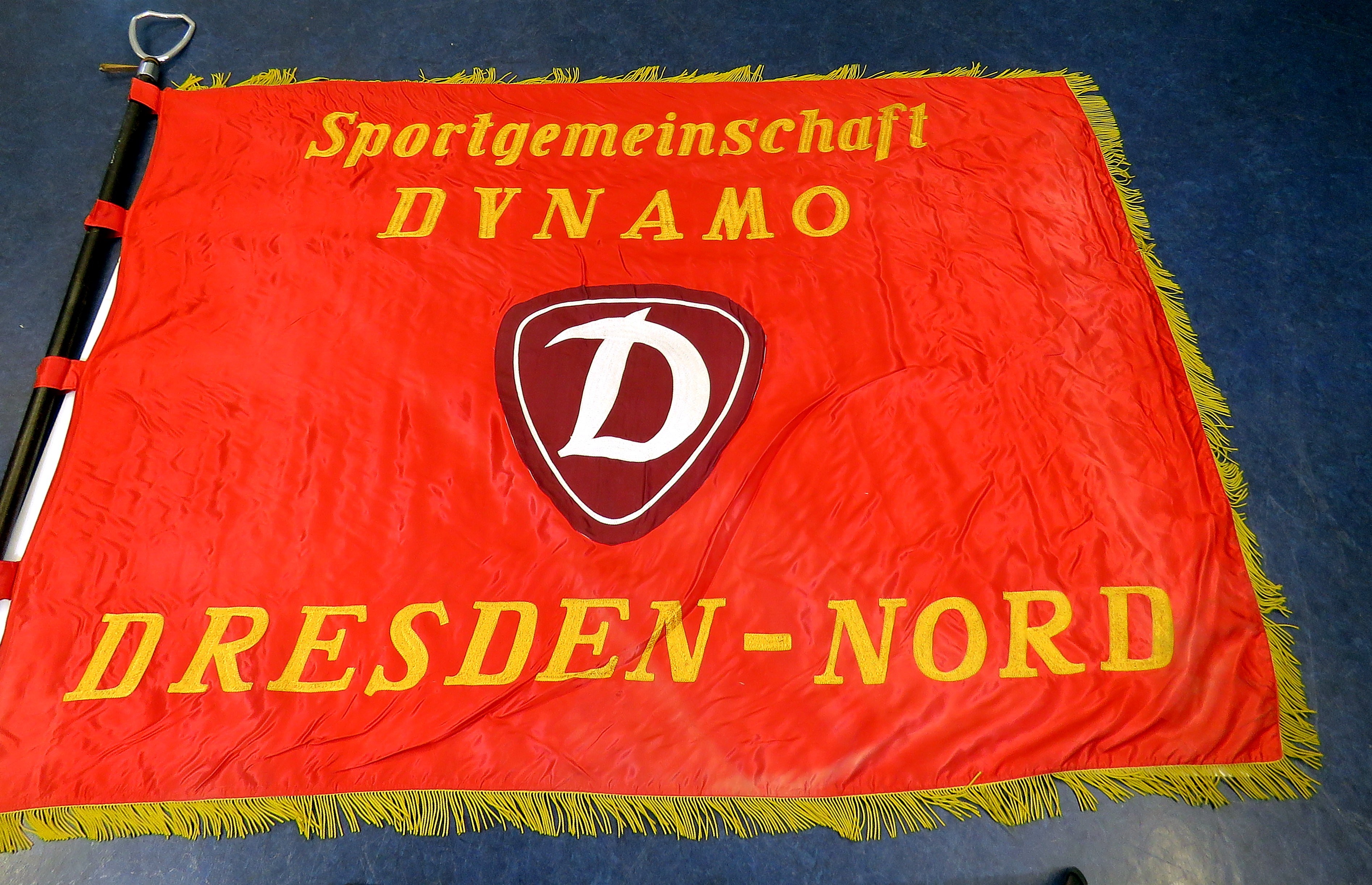 Fahne SG Dynamo Dresden Nord (Polizeidirektion Dresden RR-F)