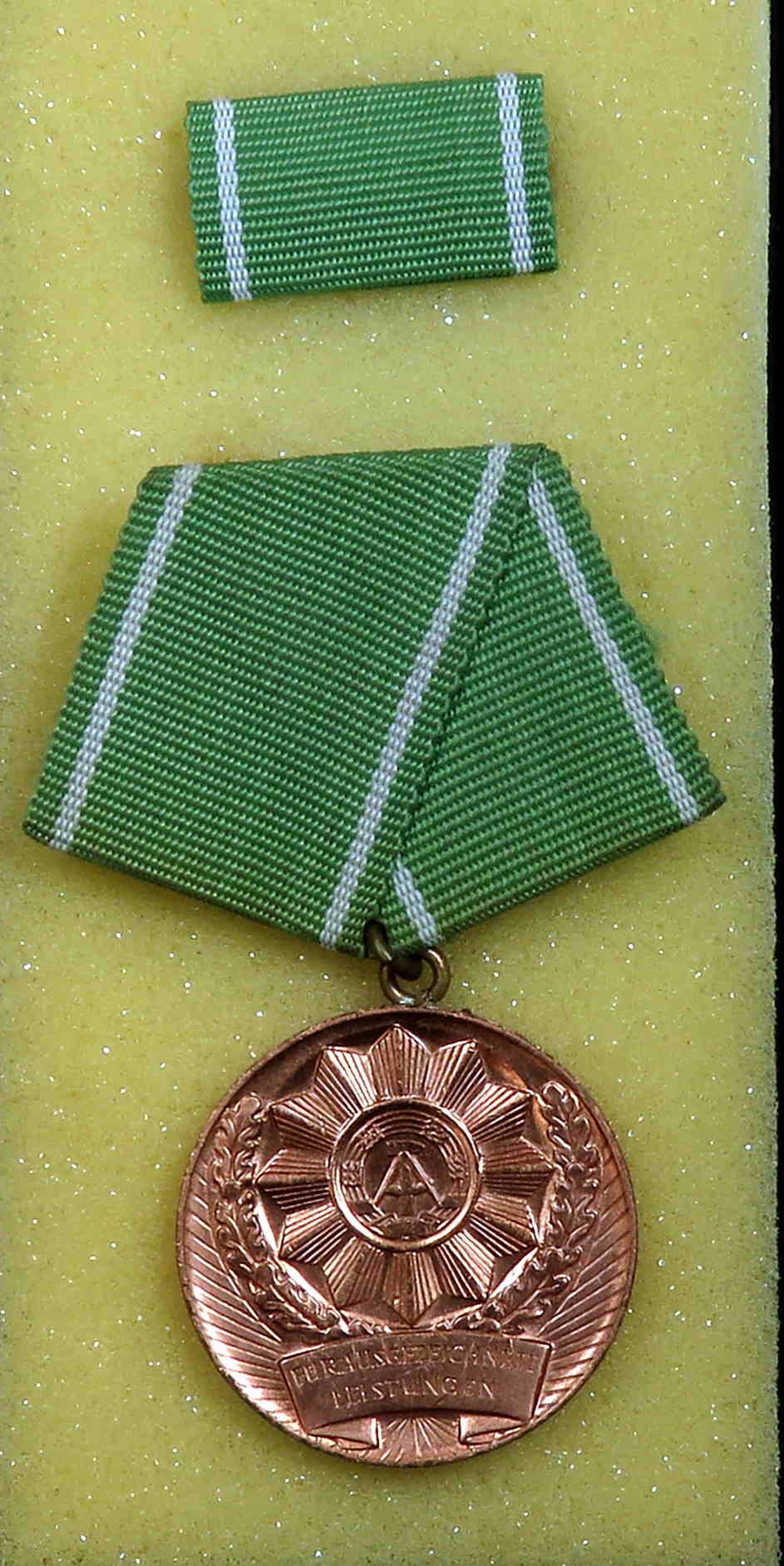 Medaille für ausgezeichnete Leistungen in den bewaffneten Organen des Ministeriums des Innern (Polizeidirektion Dresden RR-F)