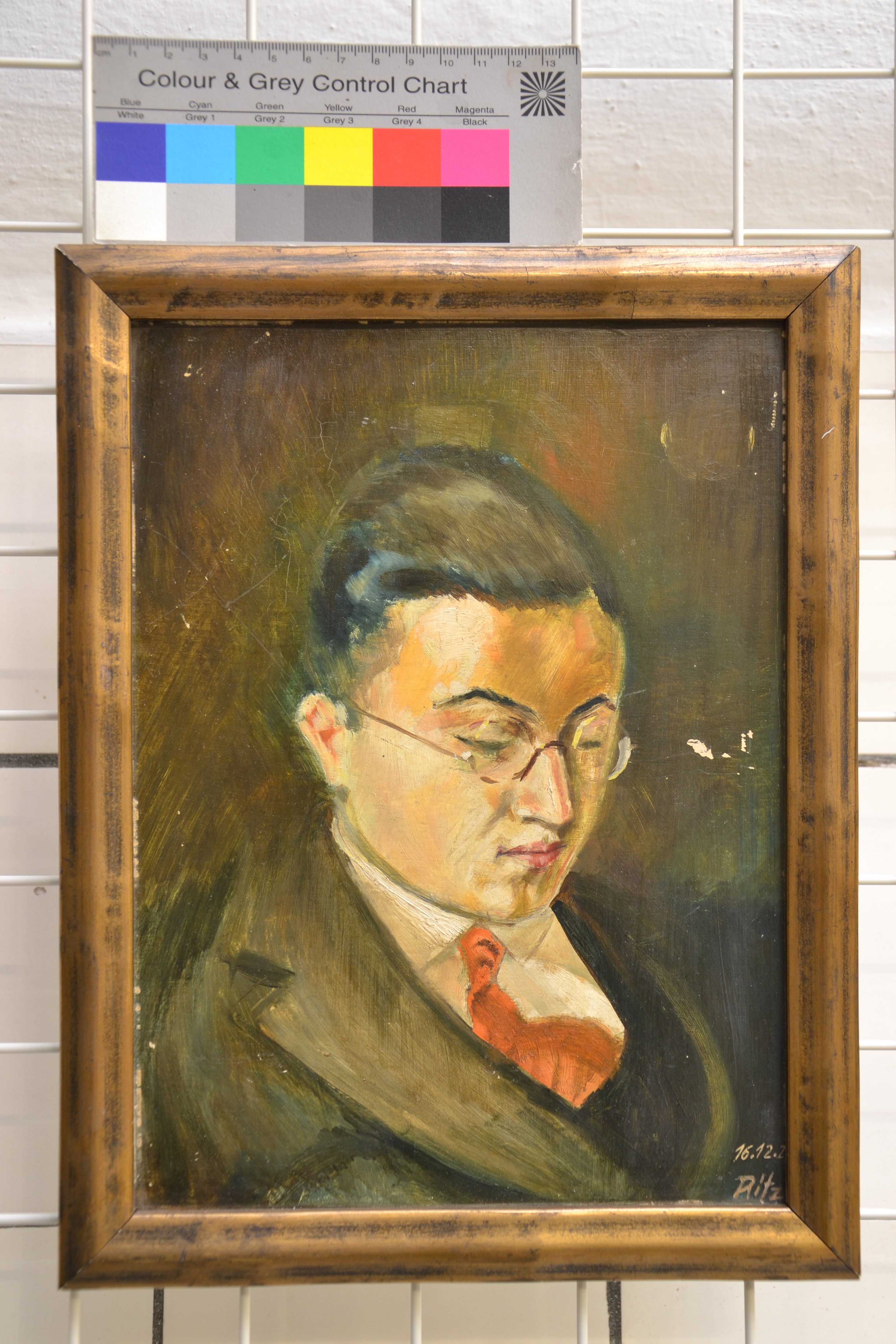 Porträt (Schulterstück) eines Mannes mit Brille (Museum Alte Lateinschule CC BY-NC-SA)