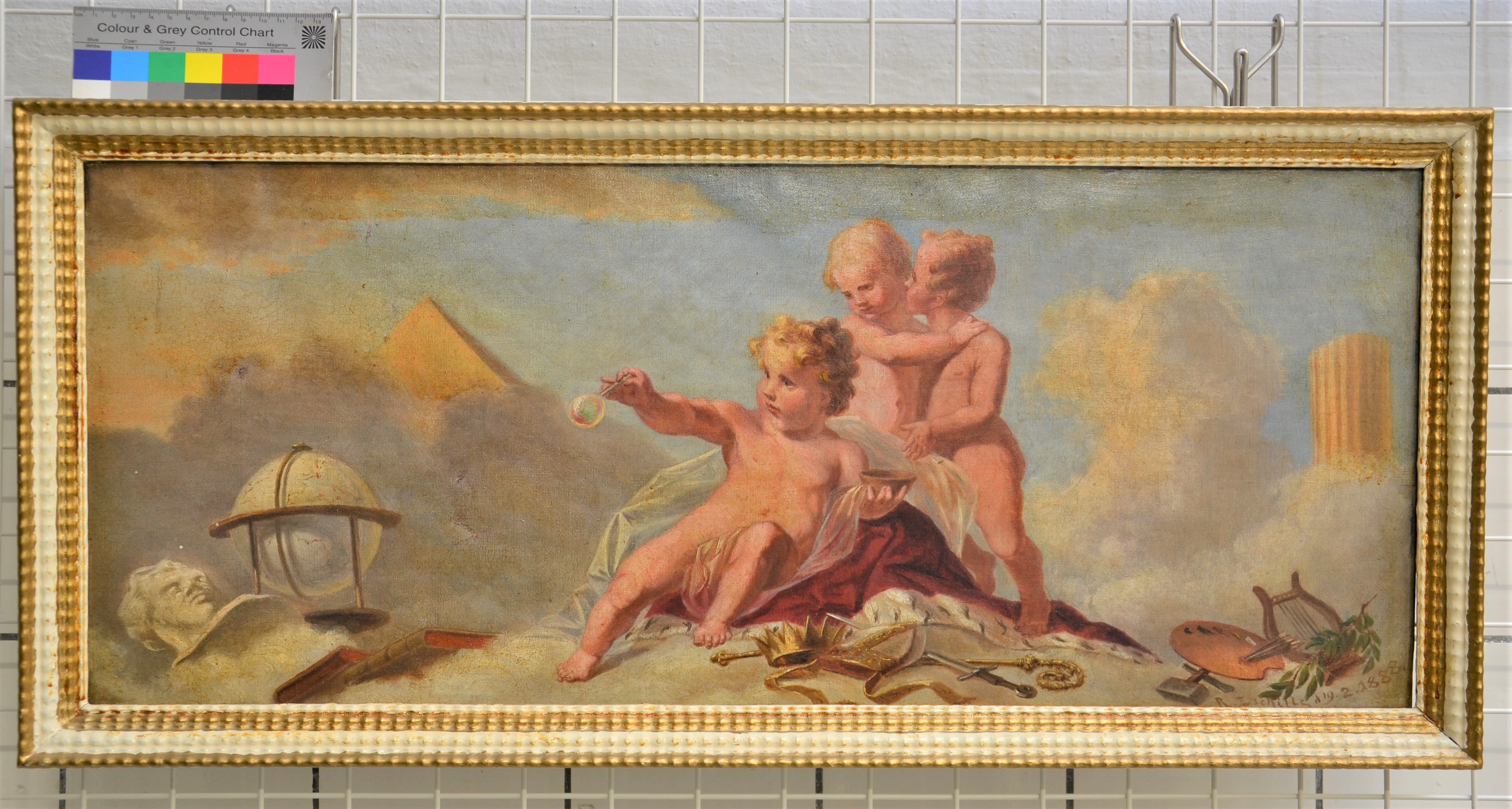Drei Putti mit Attributen der Wissenschaften und Künste (Museum Alte Lateinschule CC BY-NC-SA)