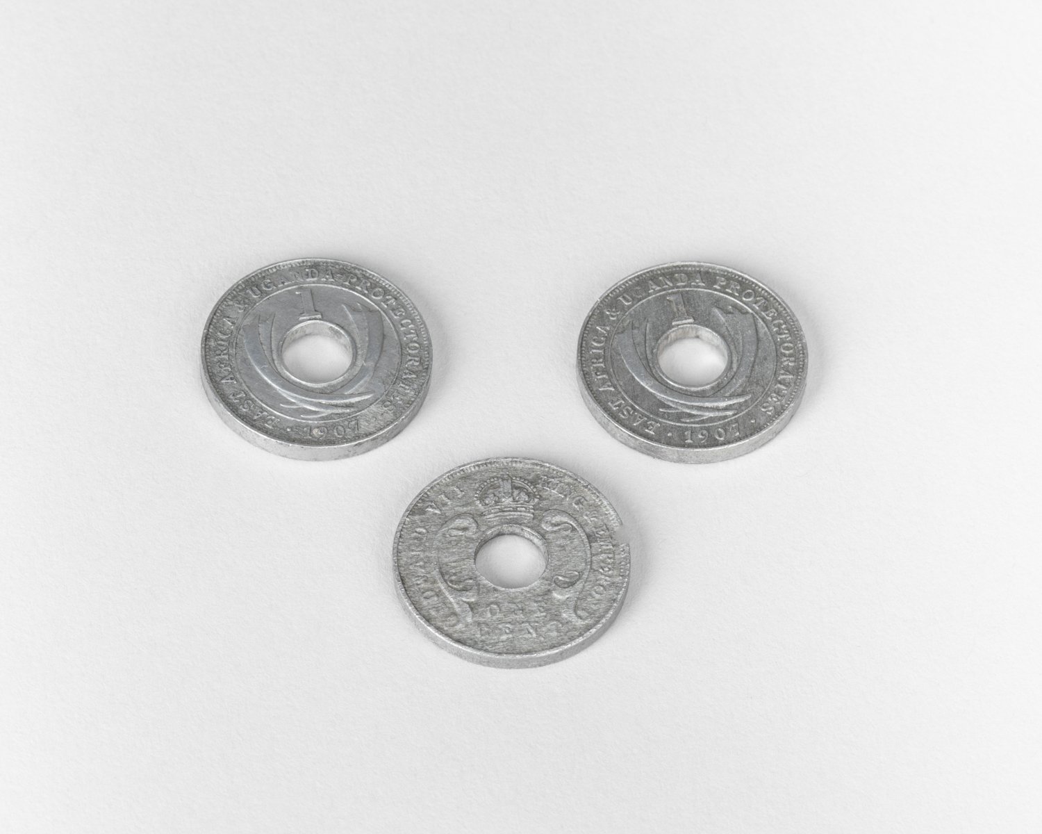 1-Cent-Münzen aus dem Jahr 1907 (3 Stück) (Museum - Naturalienkabinett Waldenburg CC BY-NC-SA)