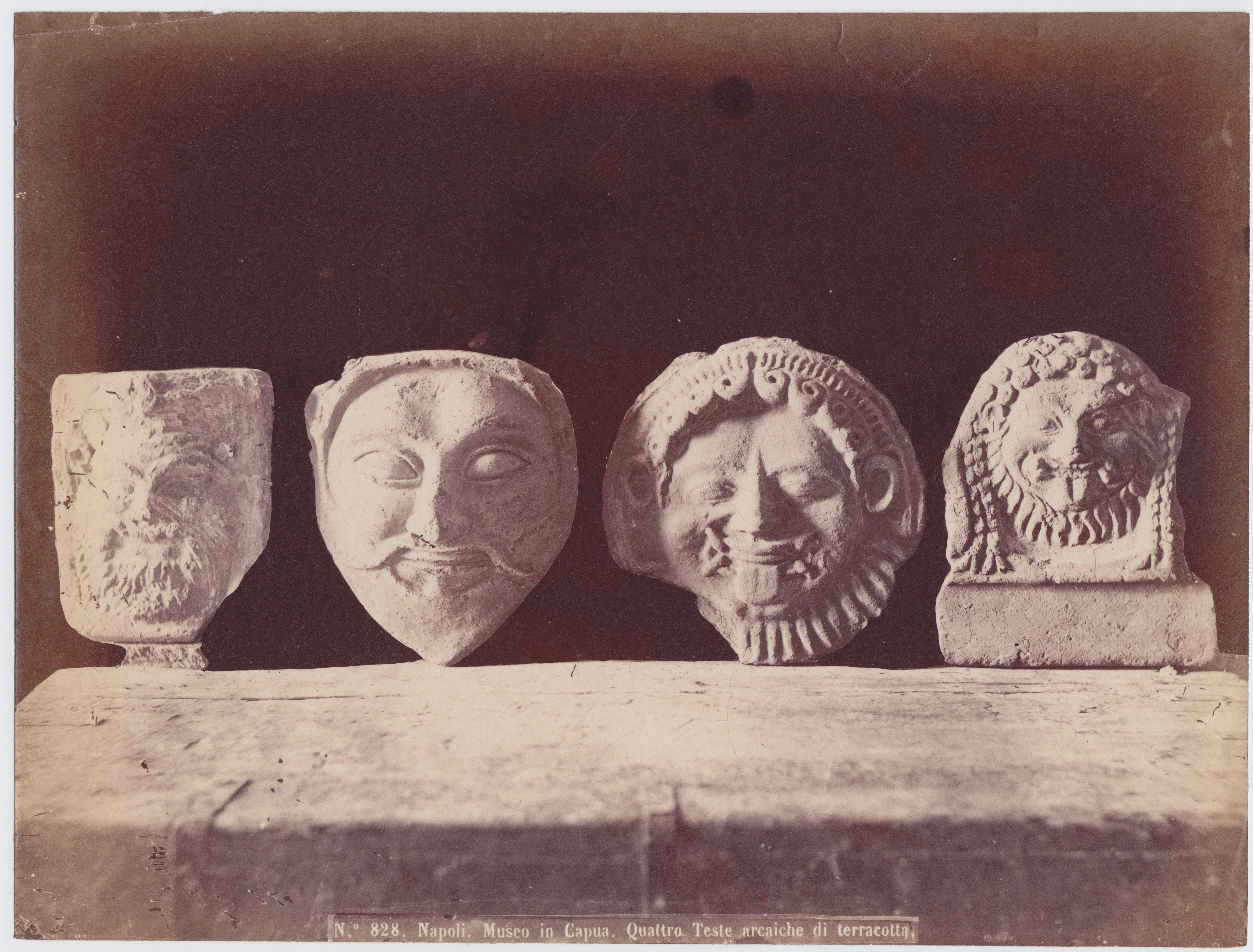 Vier Masken aus Terrakotta (Museum - Naturalienkabinett Waldenburg CC BY-NC-SA)