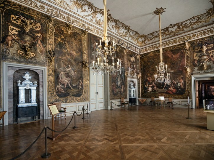 Wandbespannung im Monströsensaal: Gemälde auf Leder, gewidmet der Jagdgöttin Diana (SBG gGmbH CC BY-NC-SA)