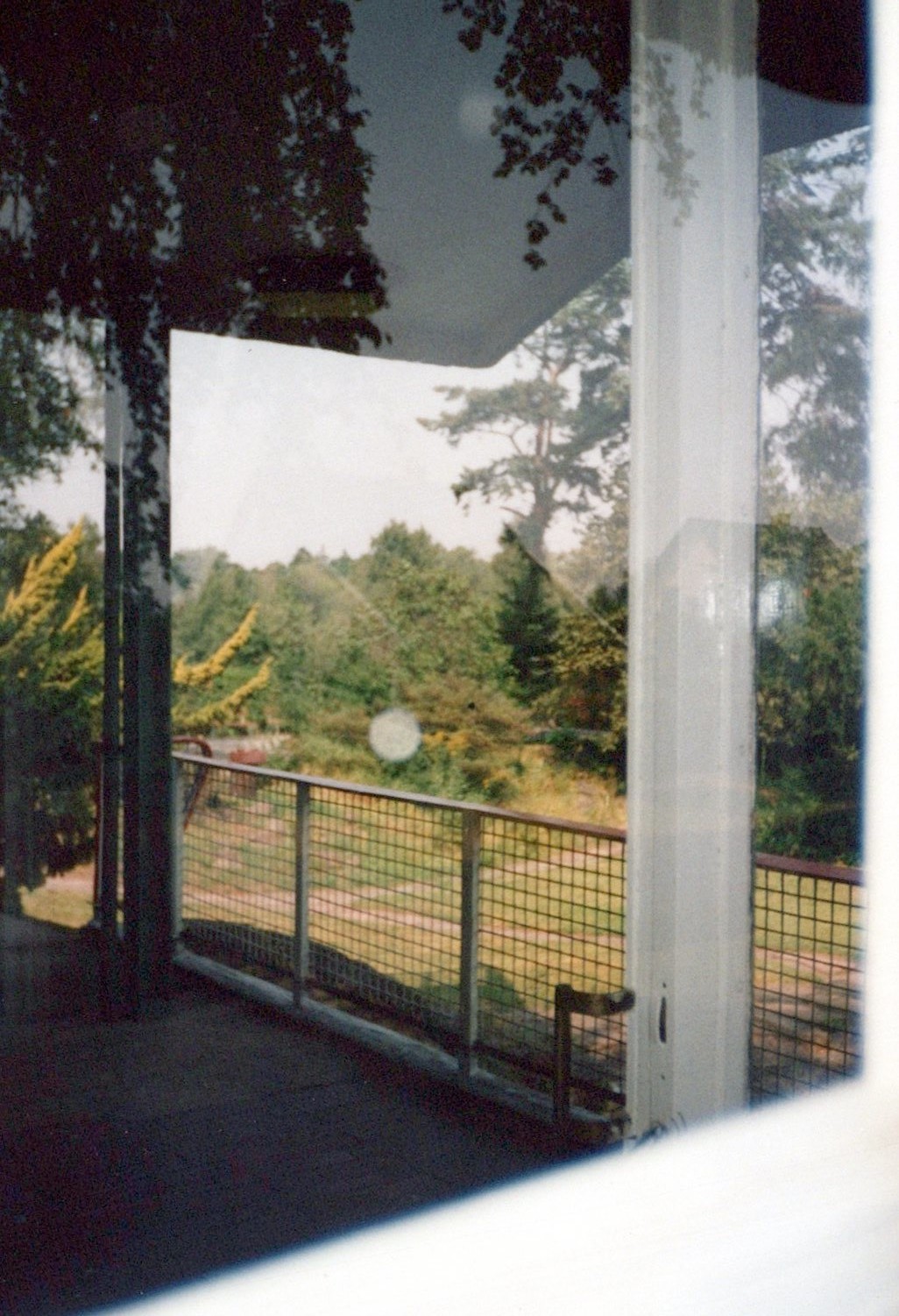 Fotografie: Teilansicht Terrasse oben (Haus Schminke RR-F)