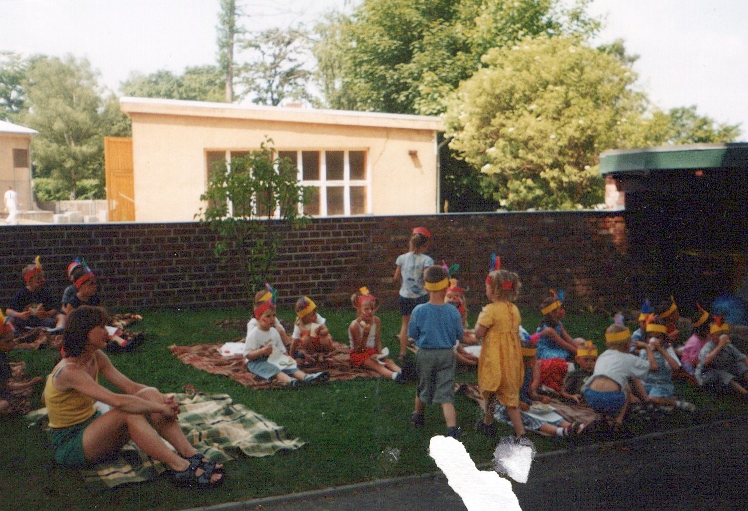Fotografie: Kinder im Garten Fest (Haus Schminke RR-F)