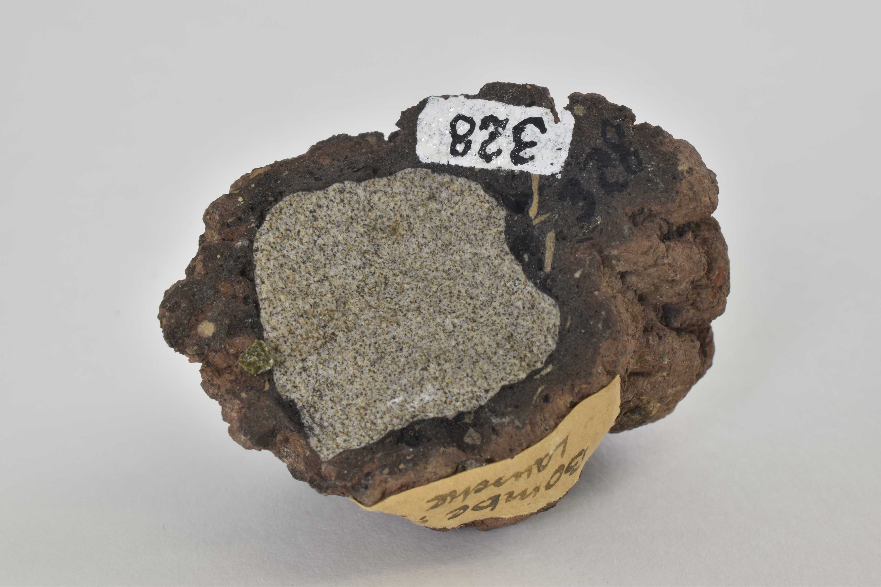 Basalttuff-Bombe (Gerth CC BY-NC-SA)