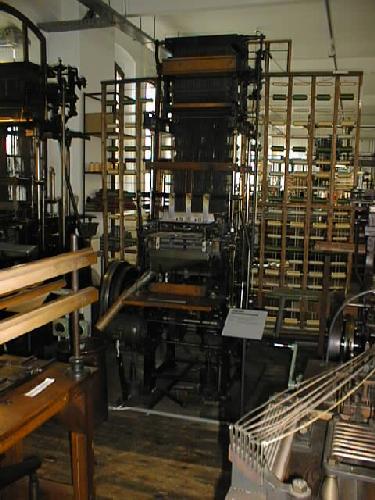 Kopier- und Schlagmaschine (Textil- und Rennsportmuseum Hohenstein-Ernstthal CC BY-NC-SA)
