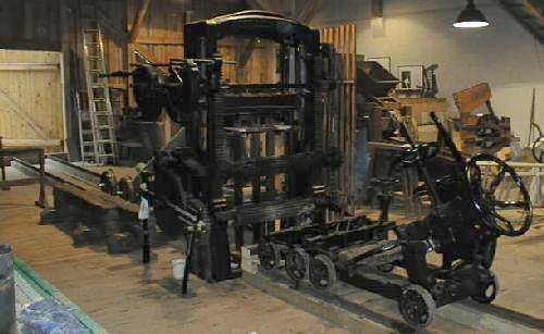 Trennmaschine (Handwerk & Gewerbe MUSEUM SAGAR CC BY-NC-SA)