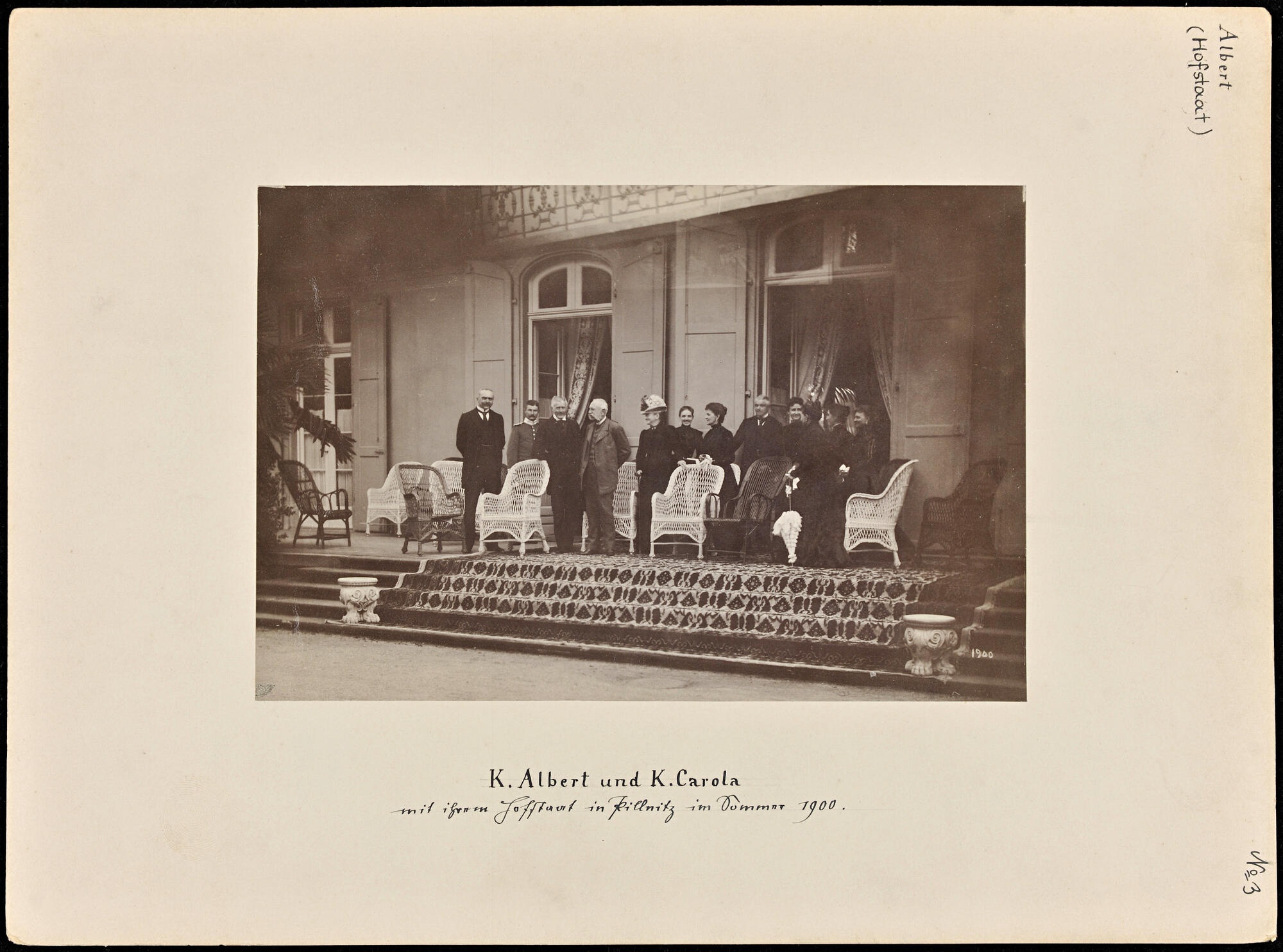 Tafel 22, König Albert und Königin Carola mit ihrem Hofstaat in Pillnitz im Sommer 1900 (Stadtmuseum Dresden RR-F)