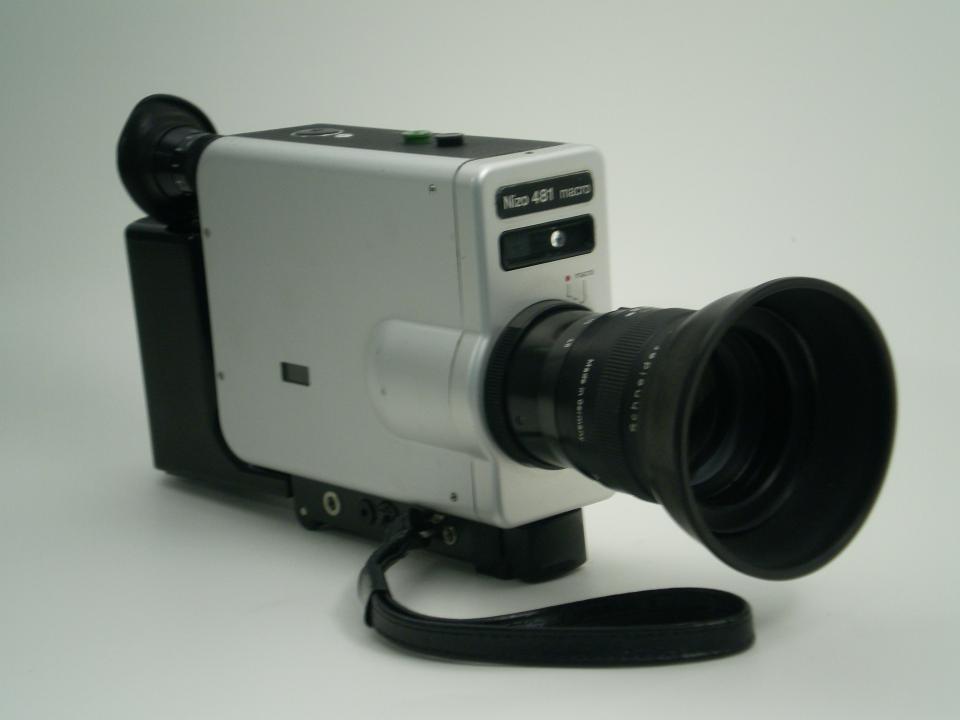 Schmalfilmkamera "Nizo 481 Macro" (Industrie- und Filmmuseum Wolfen CC BY-NC-SA)