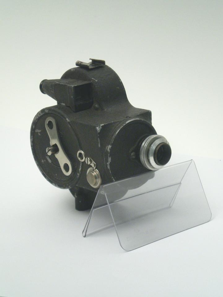 Schmalfilmkamera "Emel C 61" (Industrie- und Filmmuseum Wolfen CC BY-NC-SA)