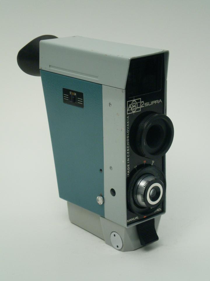 Schmalfilmkamera "Meopta A 8 L 2 Supra" (Industrie- und Filmmuseum Wolfen CC BY-NC-SA)