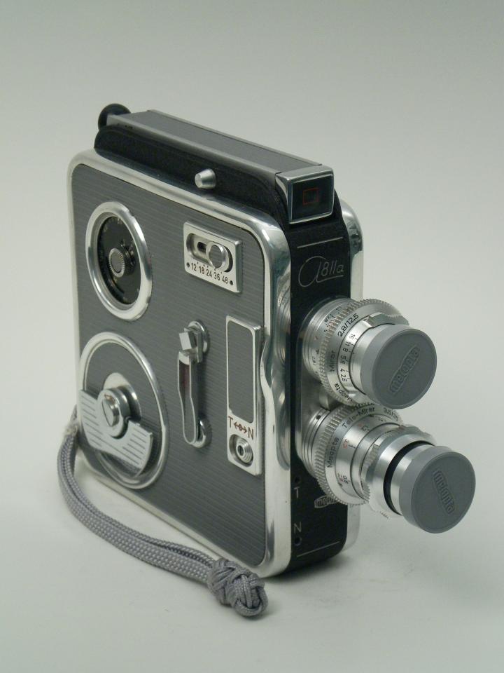 Schmalfilmkamera "Meopta Admira A8 II A" (Industrie- und Filmmuseum Wolfen CC BY-NC-SA)