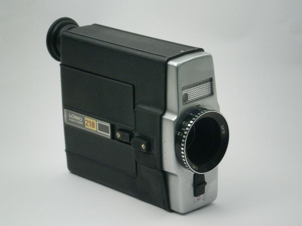 Schmalfilmkamera "Lomo 218" (Industrie- und Filmmuseum Wolfen CC BY-NC-SA)