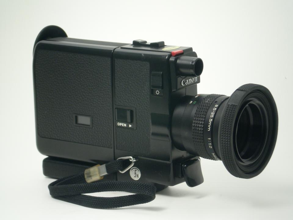 Schmalfilmkamera "Canon 310 XL" (Industrie- und Filmmuseum Wolfen CC BY-NC-SA)