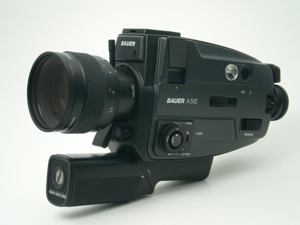 Schmalfilmkamera "Bauer A 512" (Industrie- und Filmmuseum Wolfen CC BY-NC-SA)