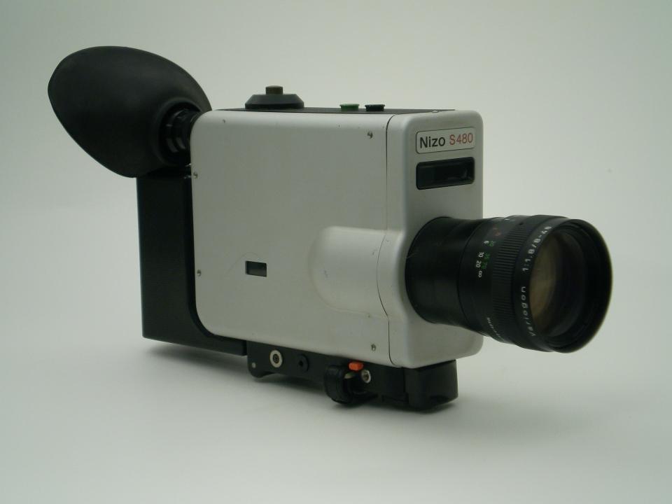 Schmalfilmkamera "Nizo S 480" (Industrie- und Filmmuseum Wolfen CC BY-NC-SA)