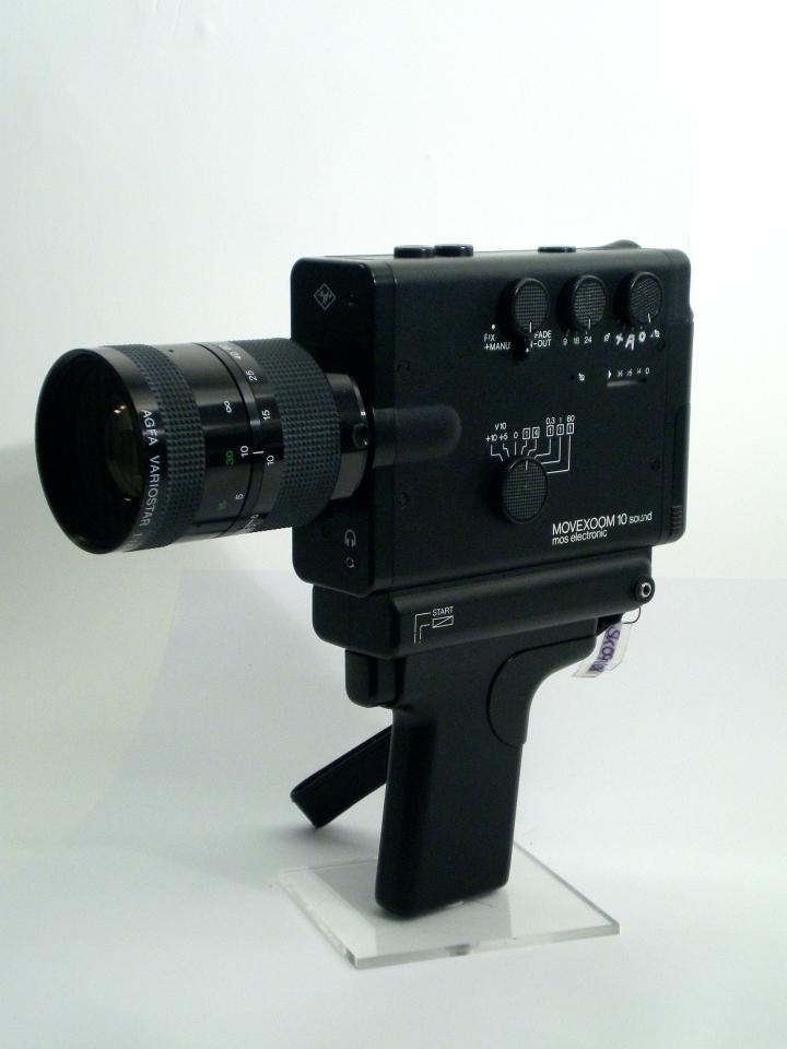 Schmalfilmkamera "Agfa Movexoom 10 sound mos electronic" (Industrie- und Filmmuseum Wolfen CC BY-NC-SA)