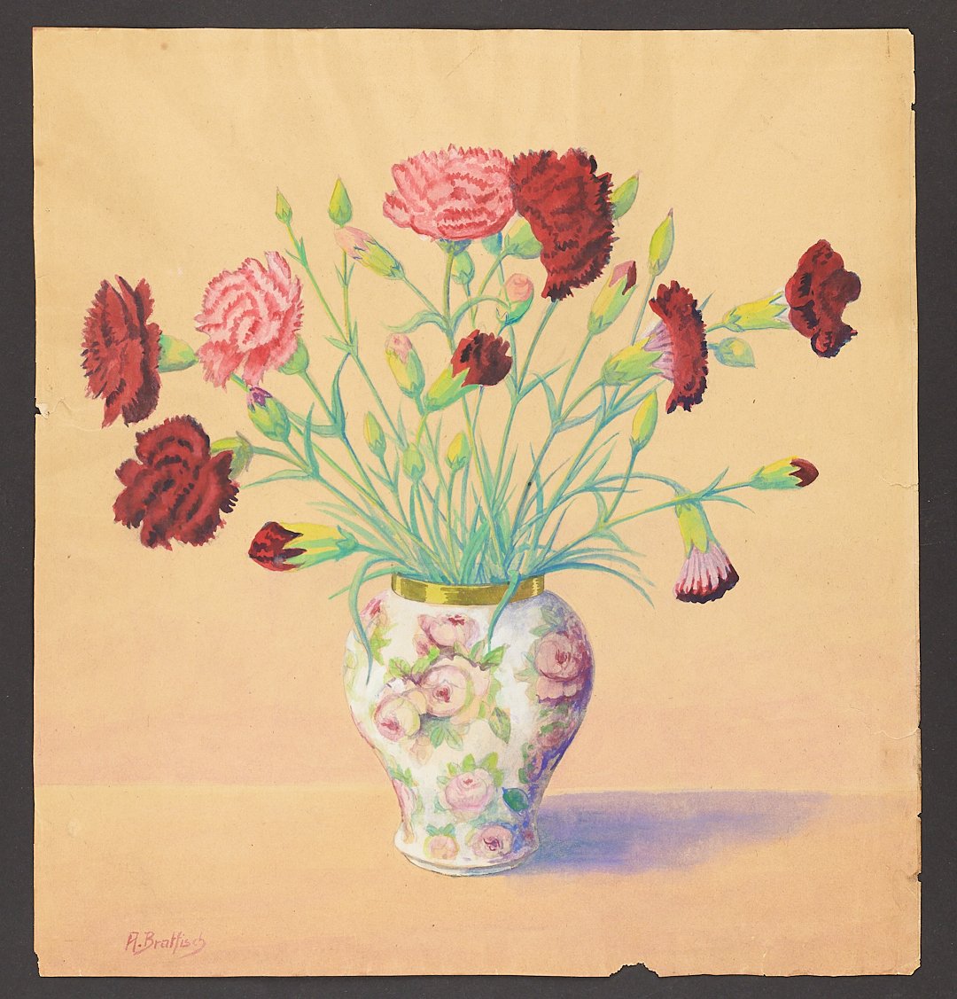 Nelken in Rottönen in Vase mit Blumenmuster (Börde-Museum Burg Ummendorf CC BY-NC-SA)