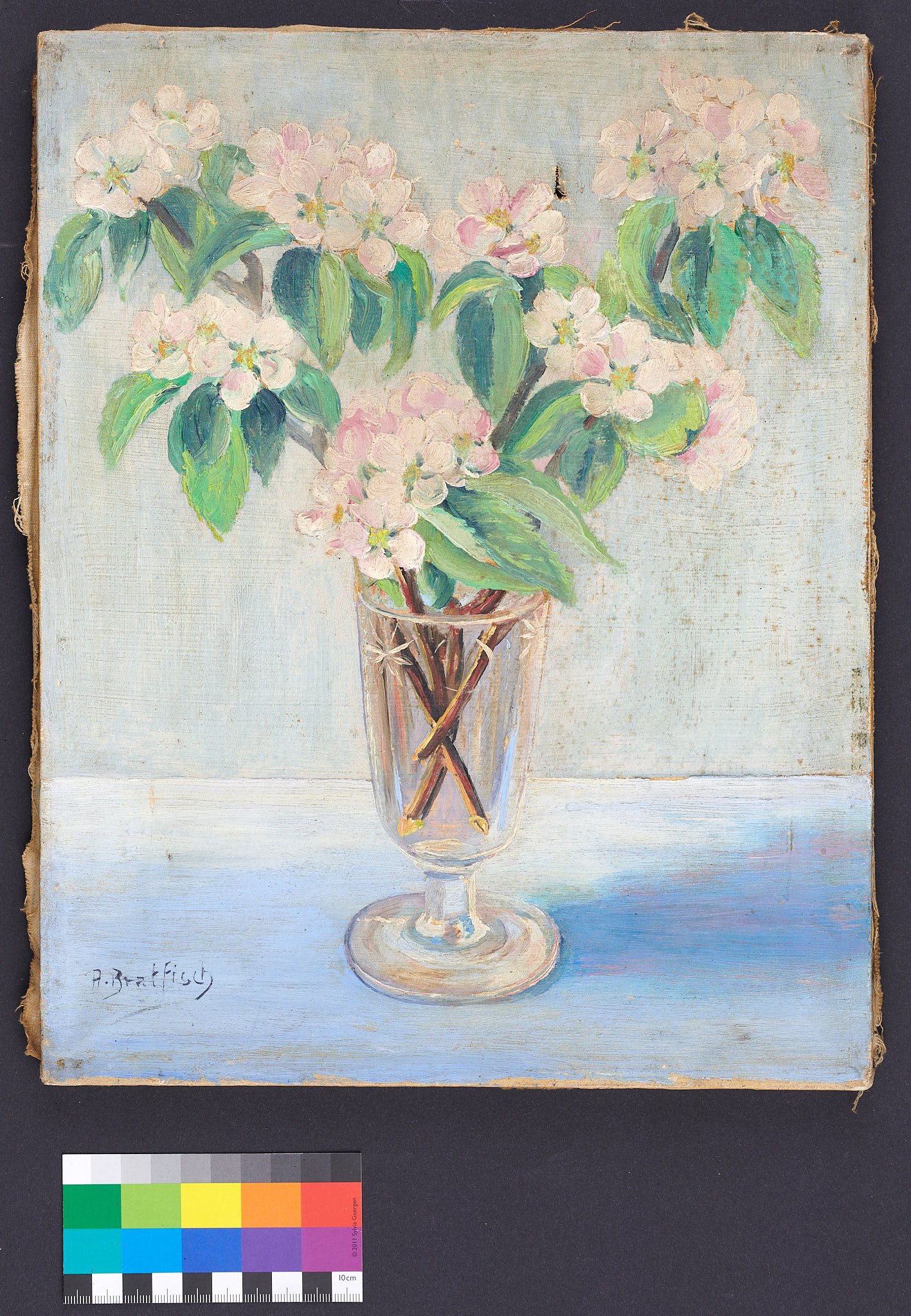 Blüten in gläserner Vase mit Standfuß (Börde-Museum Burg Ummendorf CC BY-NC-SA)