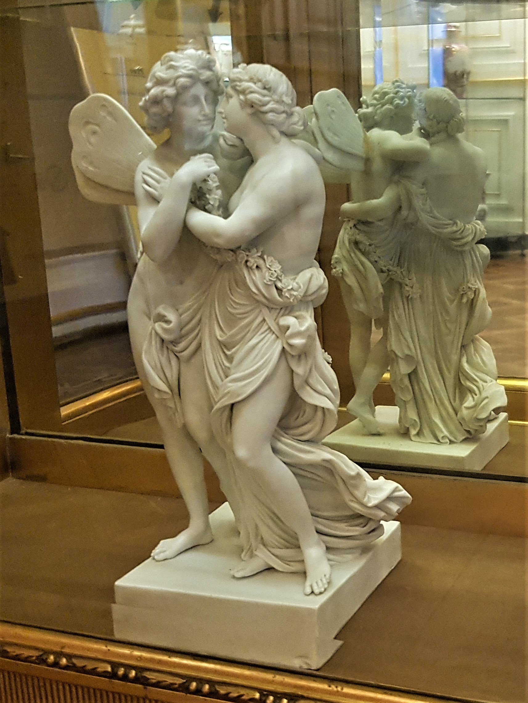 Figurengruppe "Amor und Psyche", Meißen, um 1800 (Schloß Wernigerode GmbH RR-F)