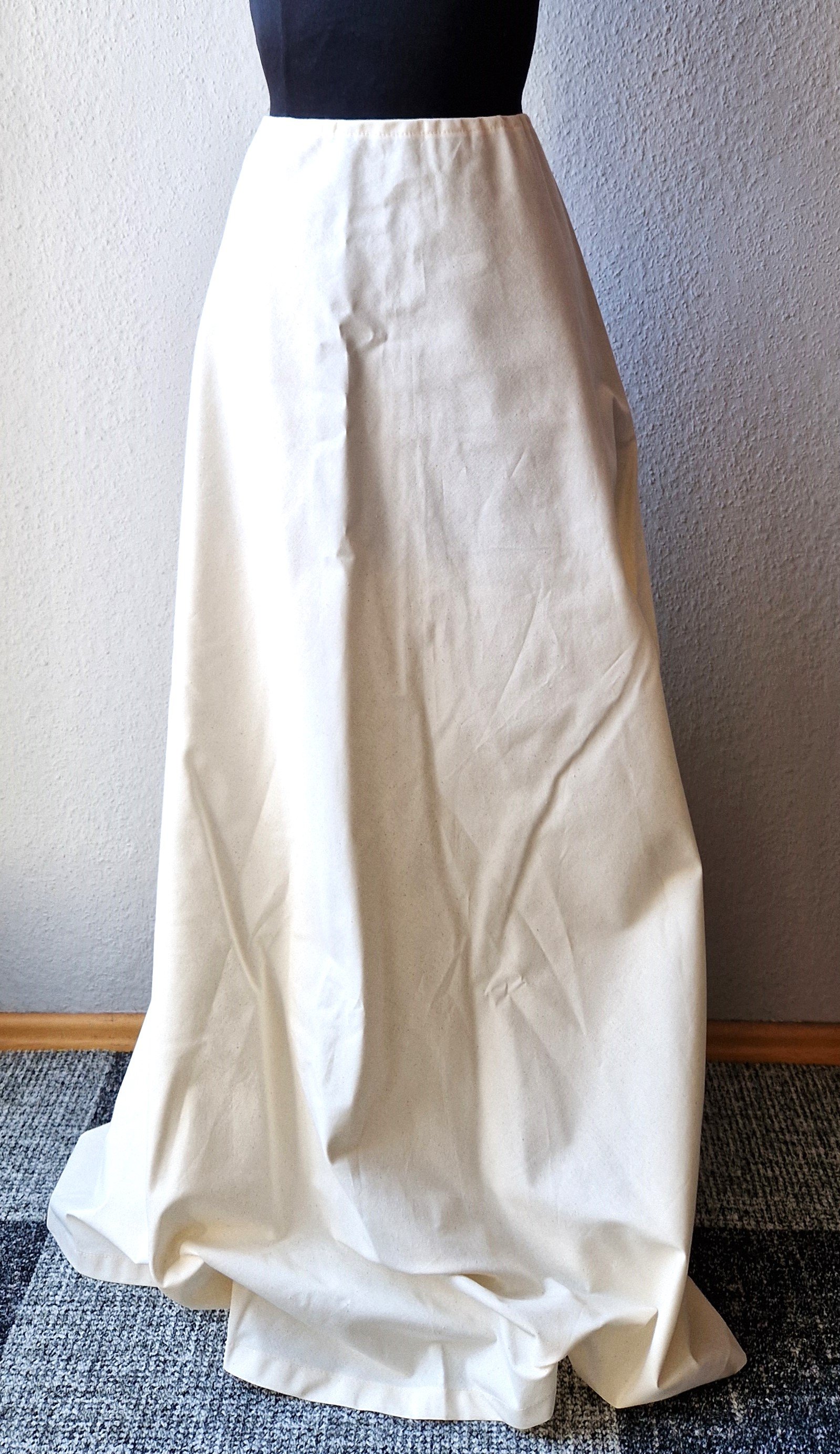 Unterrock aus weißer Baumwolle, um 2000/2010 (Schloß Wernigerode GmbH RR-F)