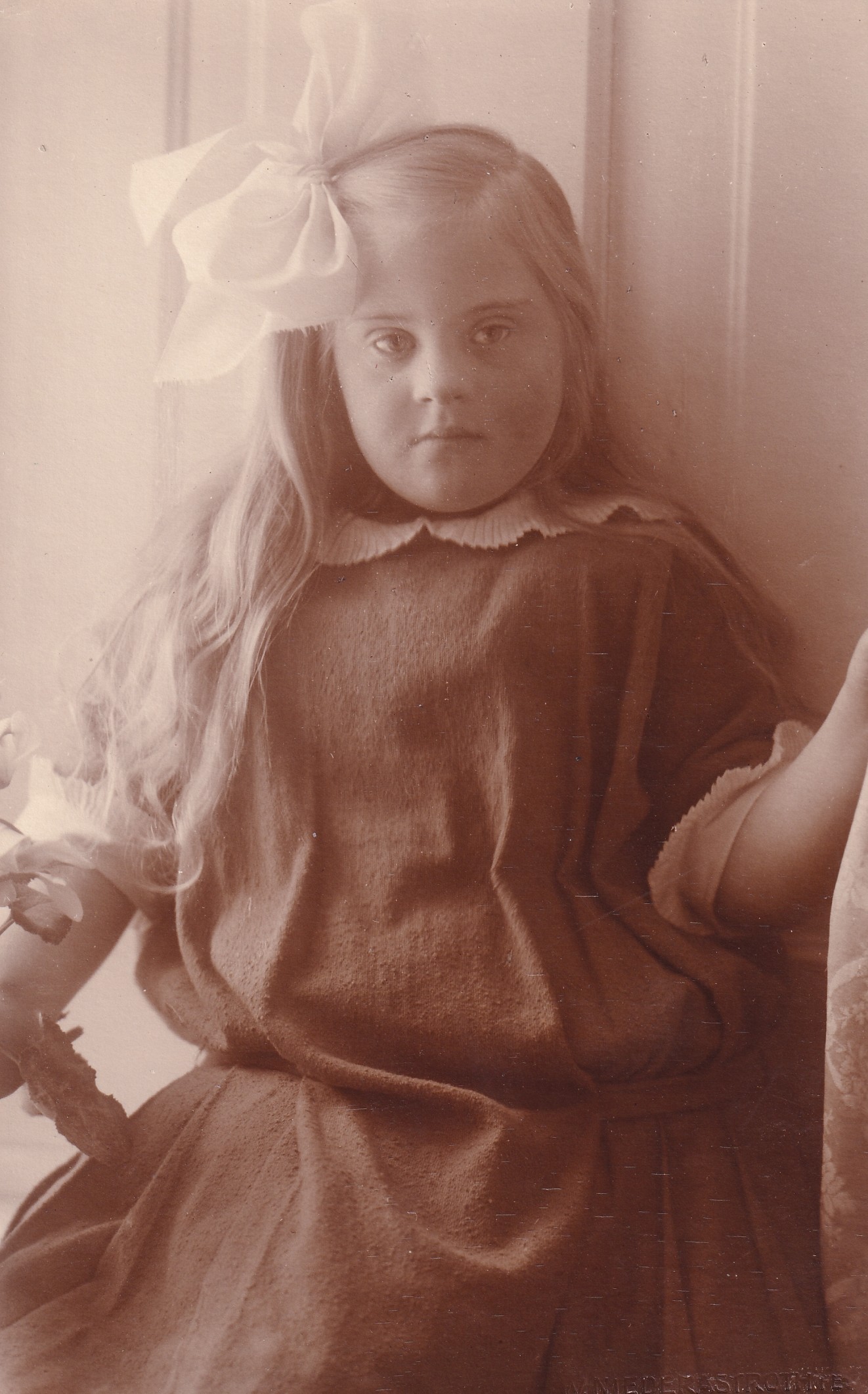 Bildpostkarte mit Foto der Prinzessin Alexandrine von Preußen, 1923 (Schloß Wernigerode GmbH RR-F)