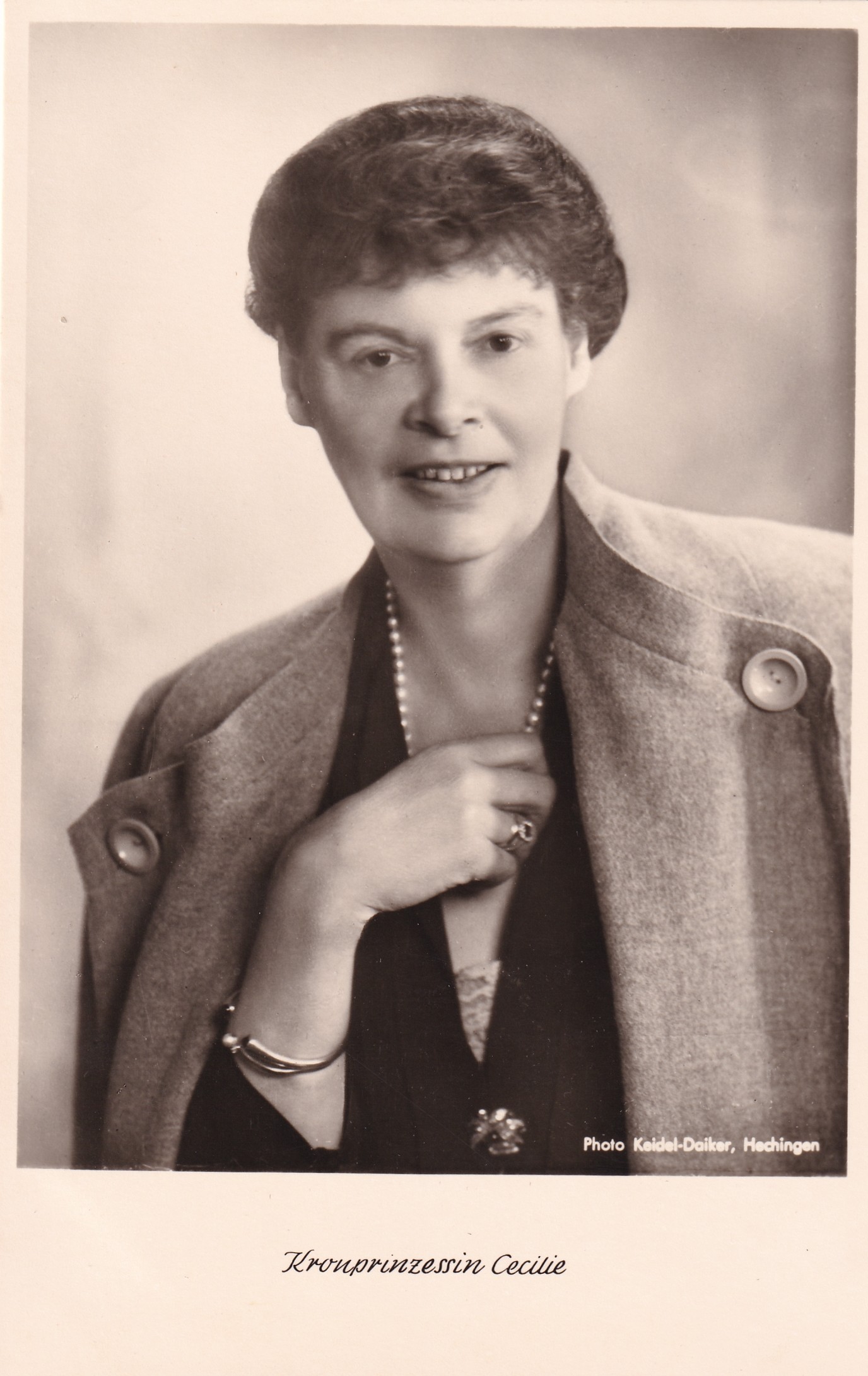 Bildpostkarte mit Foto der Kronprinzessin Cecilie, 1952 (Schloß Wernigerode GmbH RR-F)