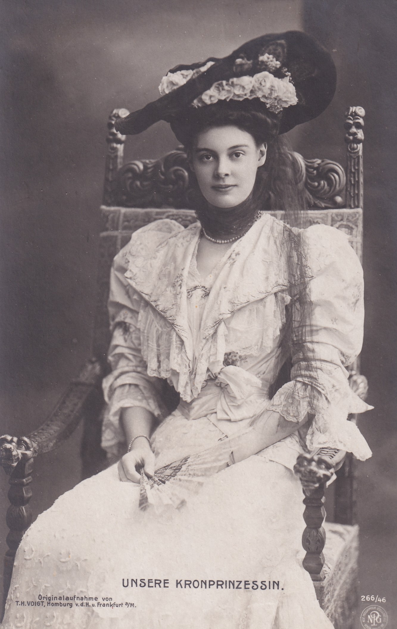 Bildpostkarte mit Foto der Kronprinzessin Cecilie, 1905 (Schloß Wernigerode GmbH RR-F)