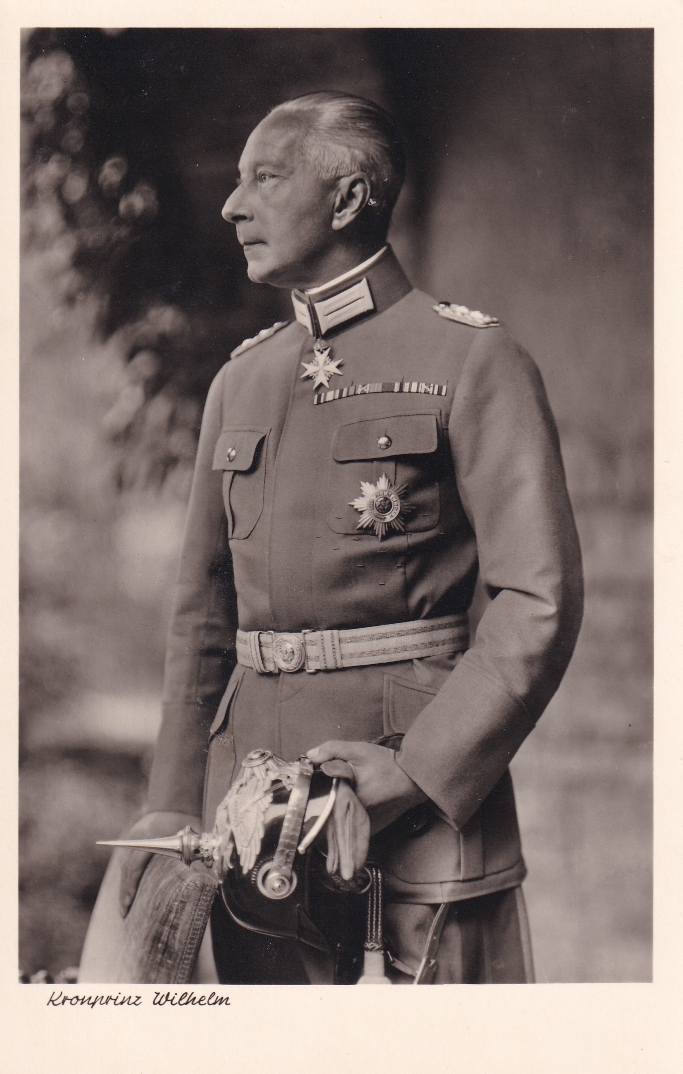 Bildpostkarte mit Foto des ehemaligen Kronprinzen Wilhelm (1882-1951), 1936 (Schloß Wernigerode GmbH RR-F)