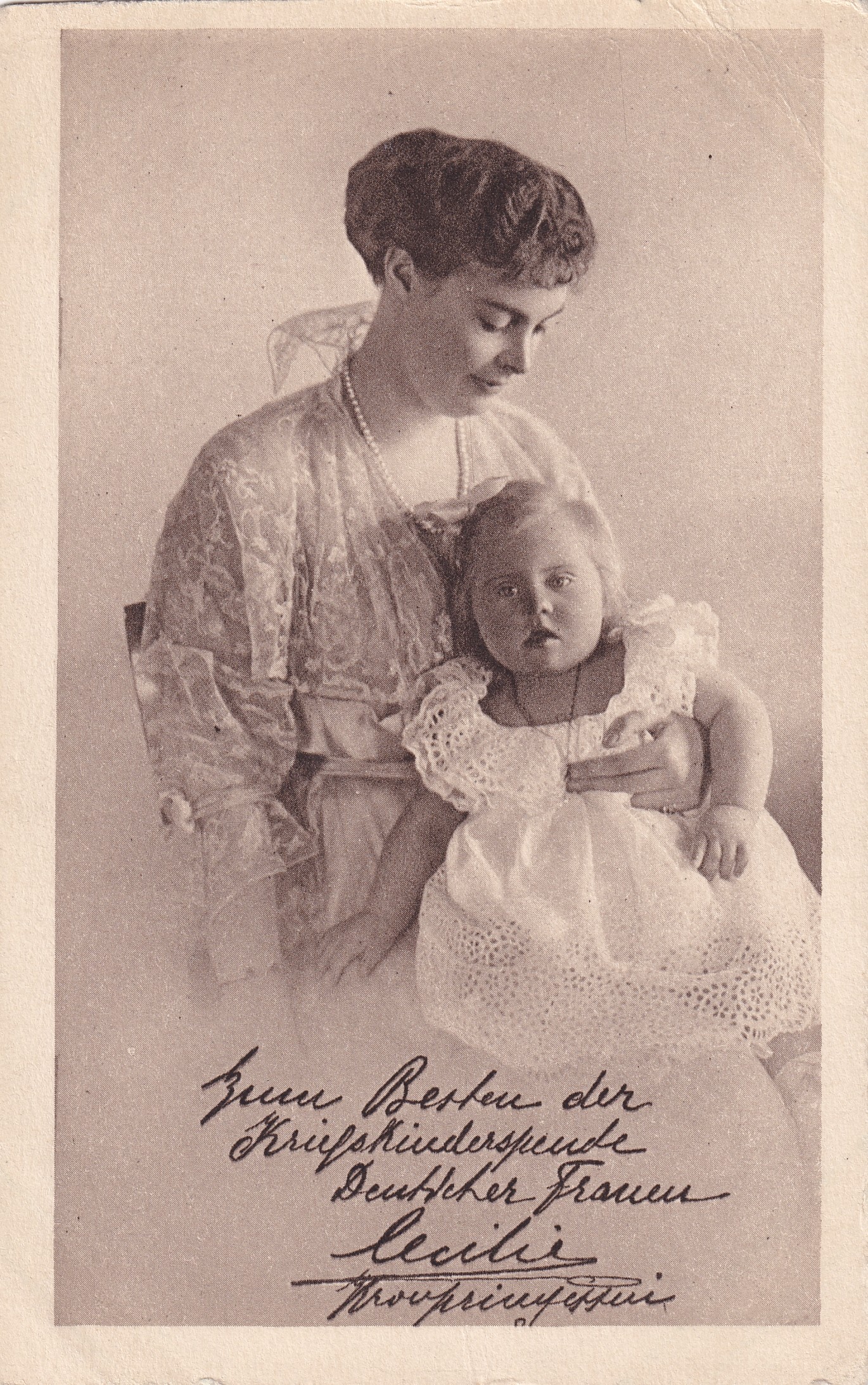 Bildpostkarte mit Foto der Kronprinzessin Cecilie mit ihrer Tochter Alexandrine, 1916 (Schloß Wernigerode GmbH RR-F)