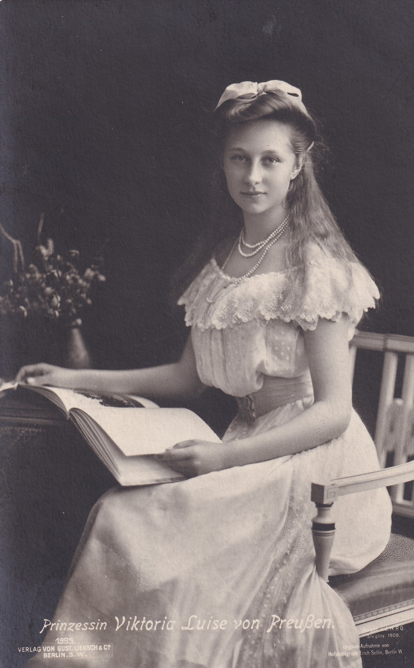 Bildpostkarte mit Foto der Prinzessin Viktoria Luise von Preußen, 1908 (Schloß Wernigerode GmbH RR-F)