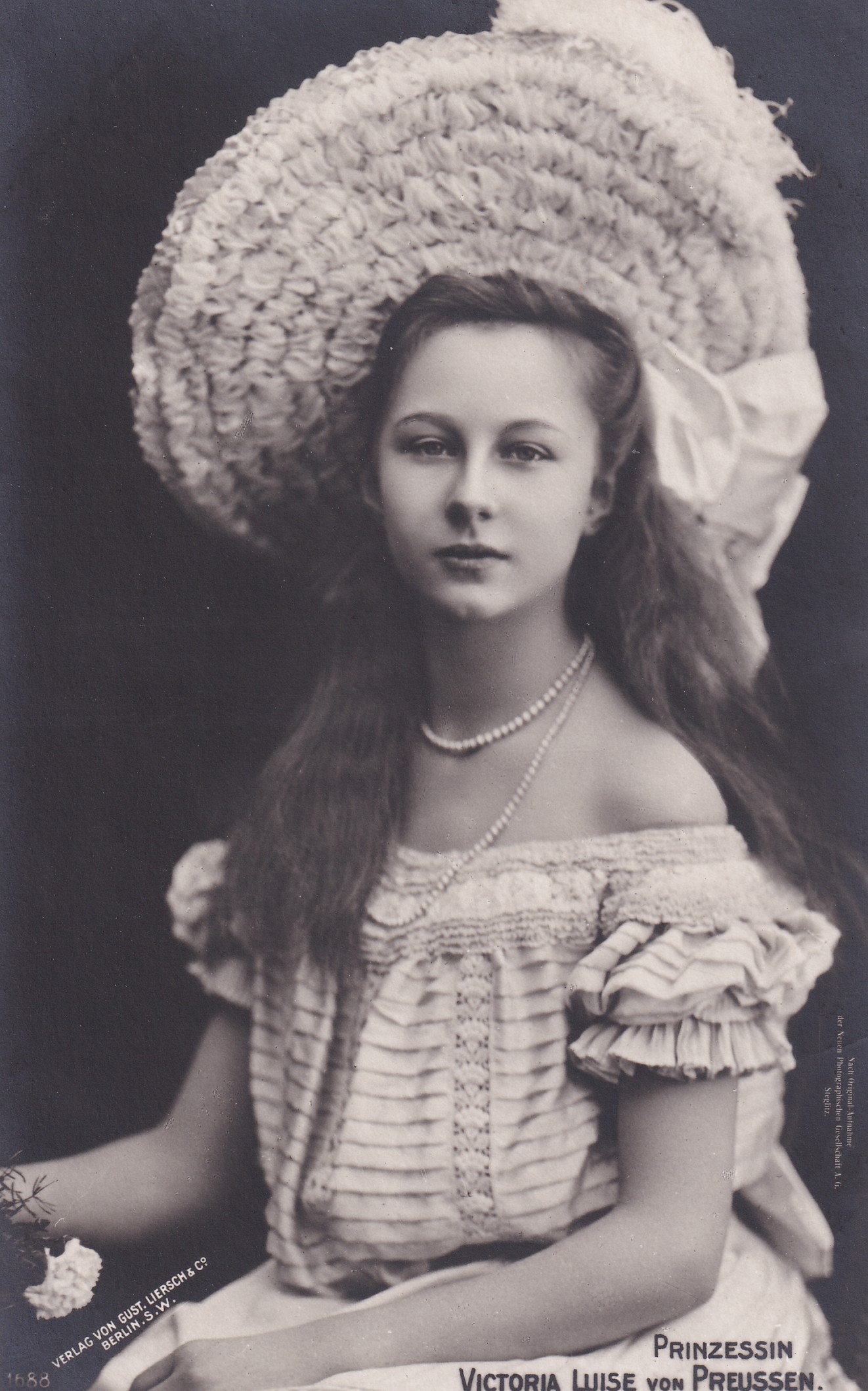 Bildpostkarte mit Foto der Prinzessin Victoria Luise von Preußen, 1907 (Schloß Wernigerode GmbH RR-F)