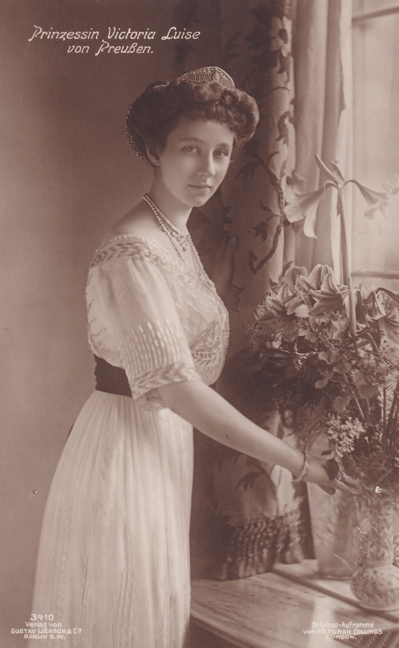 Bildpostkarte mit Foto der Prinzessin Victoria Luise von Preußen, 1911 (Schloß Wernigerode GmbH RR-F)
