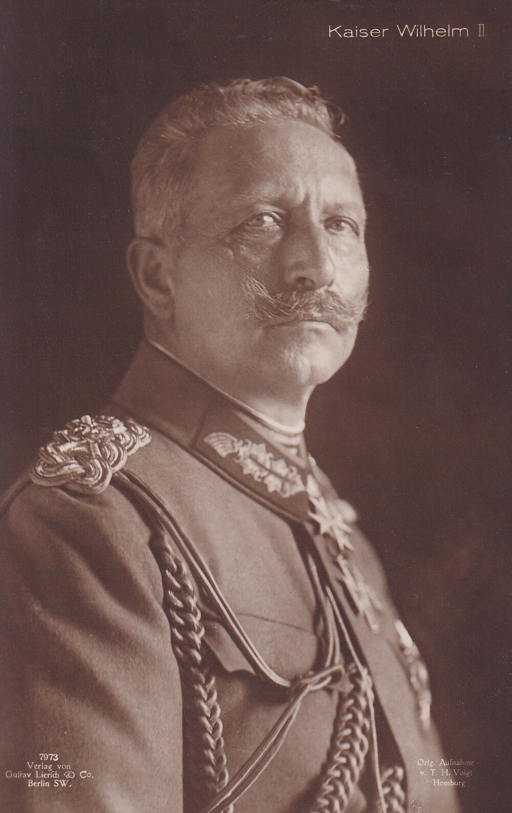 Bildpostkarte mit Foto des letzten deutschen Kaisers Wilhelm II. (1859-1941) in Uniform, 1918 (Schloß Wernigerode GmbH RR-F)
