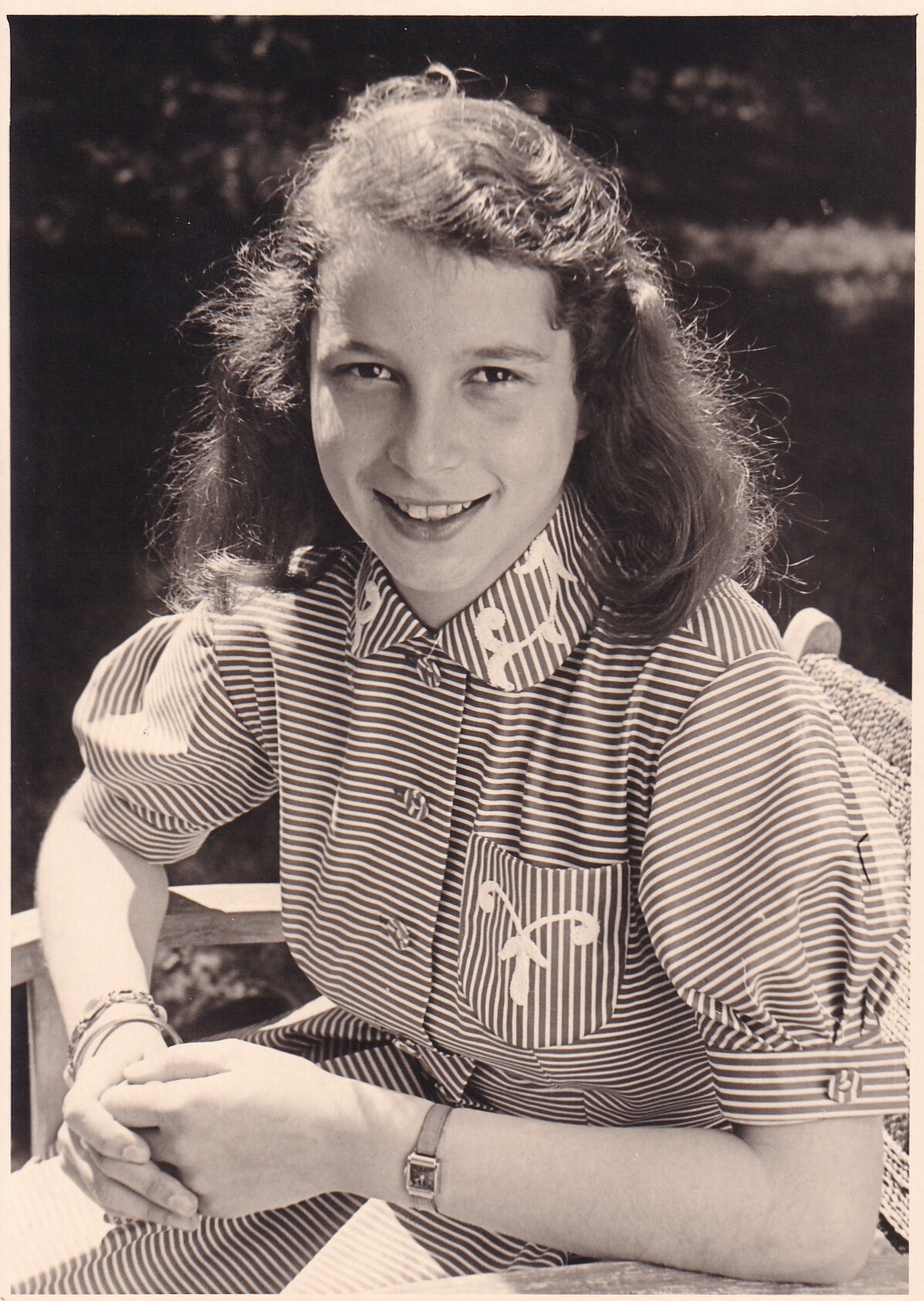 Bildpostkarte mit Foto von Marie-Cécile Prinzessin von Preußen (geb. 1942), 1955 (Schloß Wernigerode GmbH RR-F)
