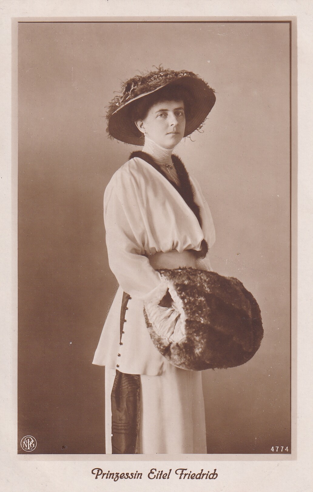 Bildpostkarte mit Foto der Prinzessin Sophie Charlotte von Preußen, Mai 1914 (Schloß Wernigerode GmbH RR-F)