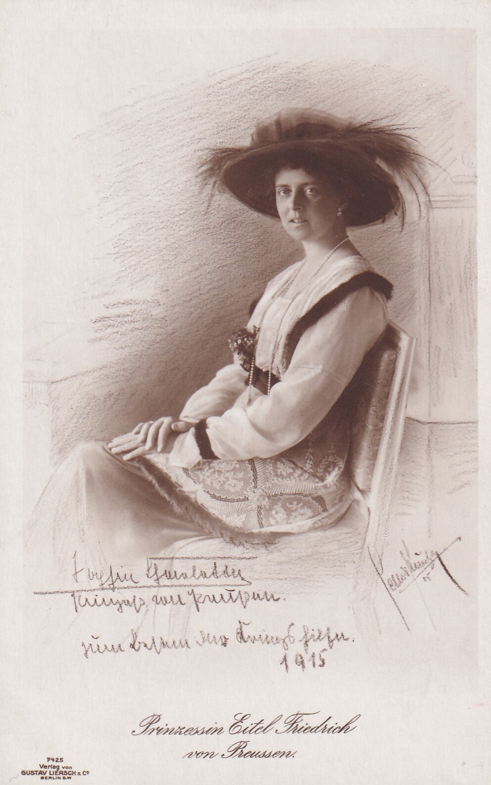 Bildpostkarte mit Foto der Prinzessin Sophie Charlotte von Preußen, 1915 (Schloß Wernigerode GmbH RR-F)